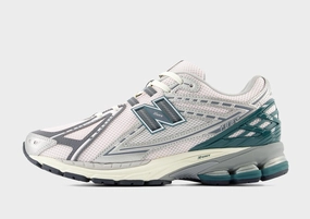 Sleek Routine, Modern Movement Gear, In-Motion Look, Refined To Move, Essence Wear, Core Movement, Vibe-Proof, Freedom Dressed
