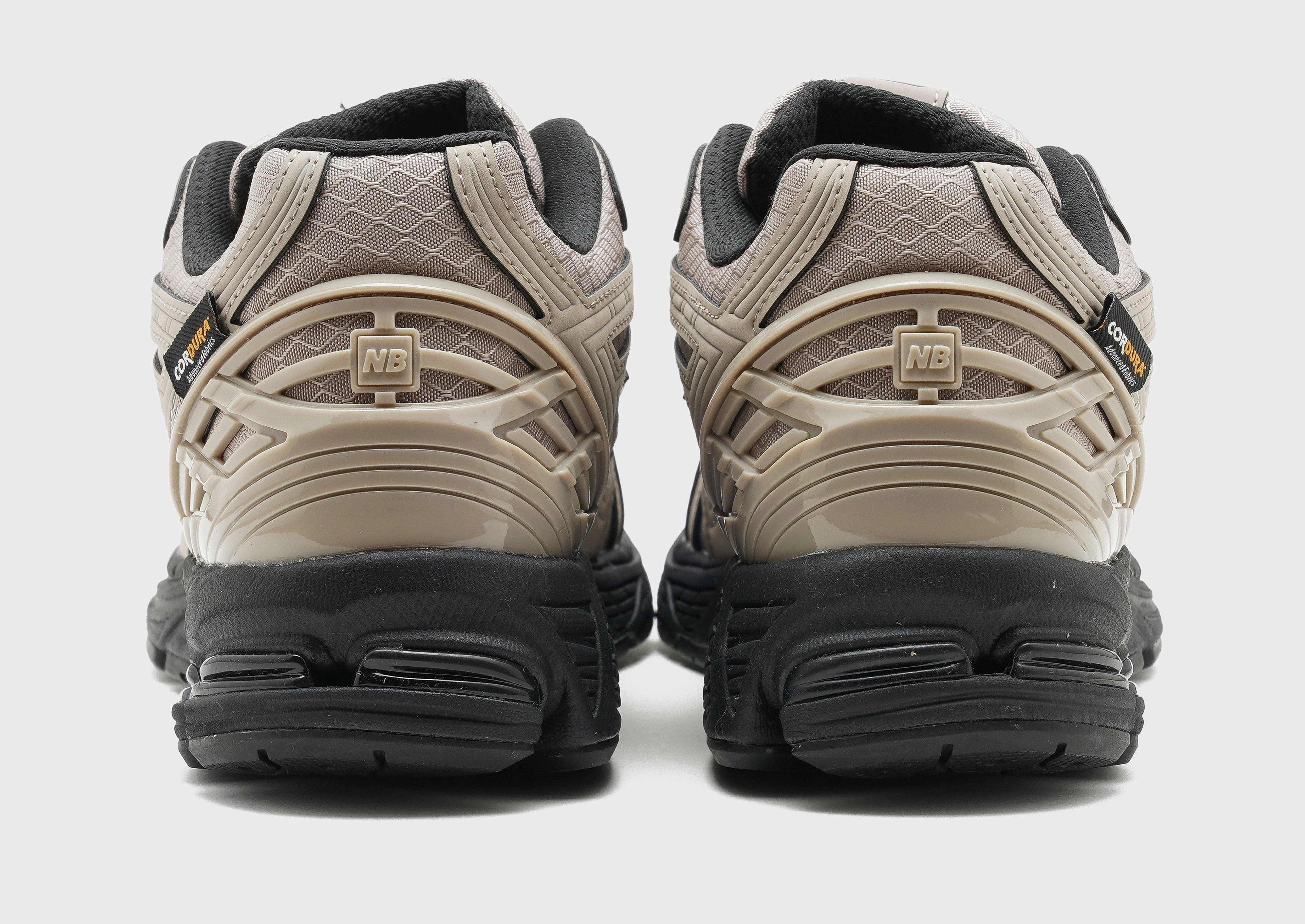Active-Inspired, Signature Look, Motion-Driven, Crafted For Presence, Live Light, Understated Cool