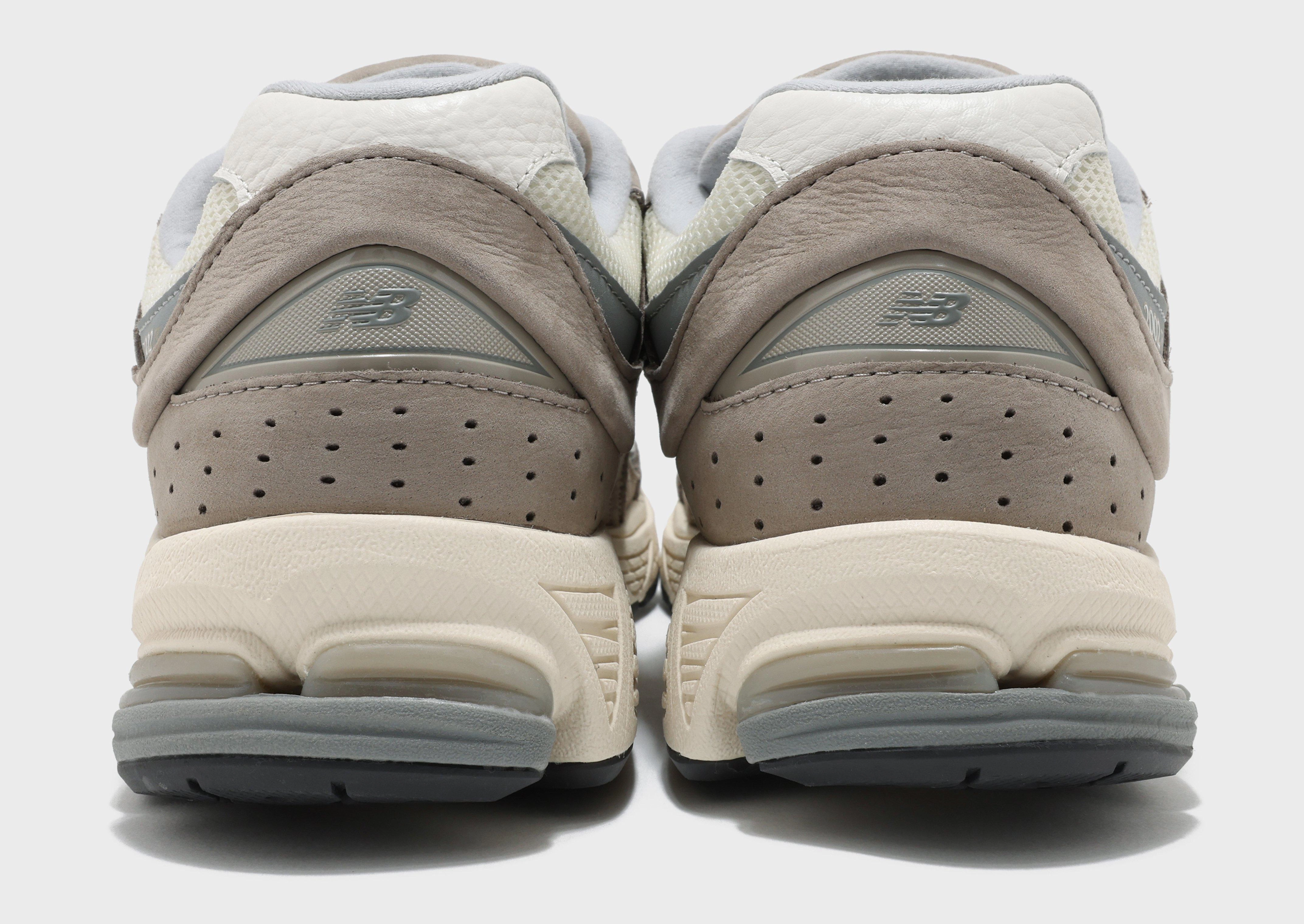 Minimal Design, Crafted To Move, Daily Essentials, In-Motion Look, Low-Profile Style