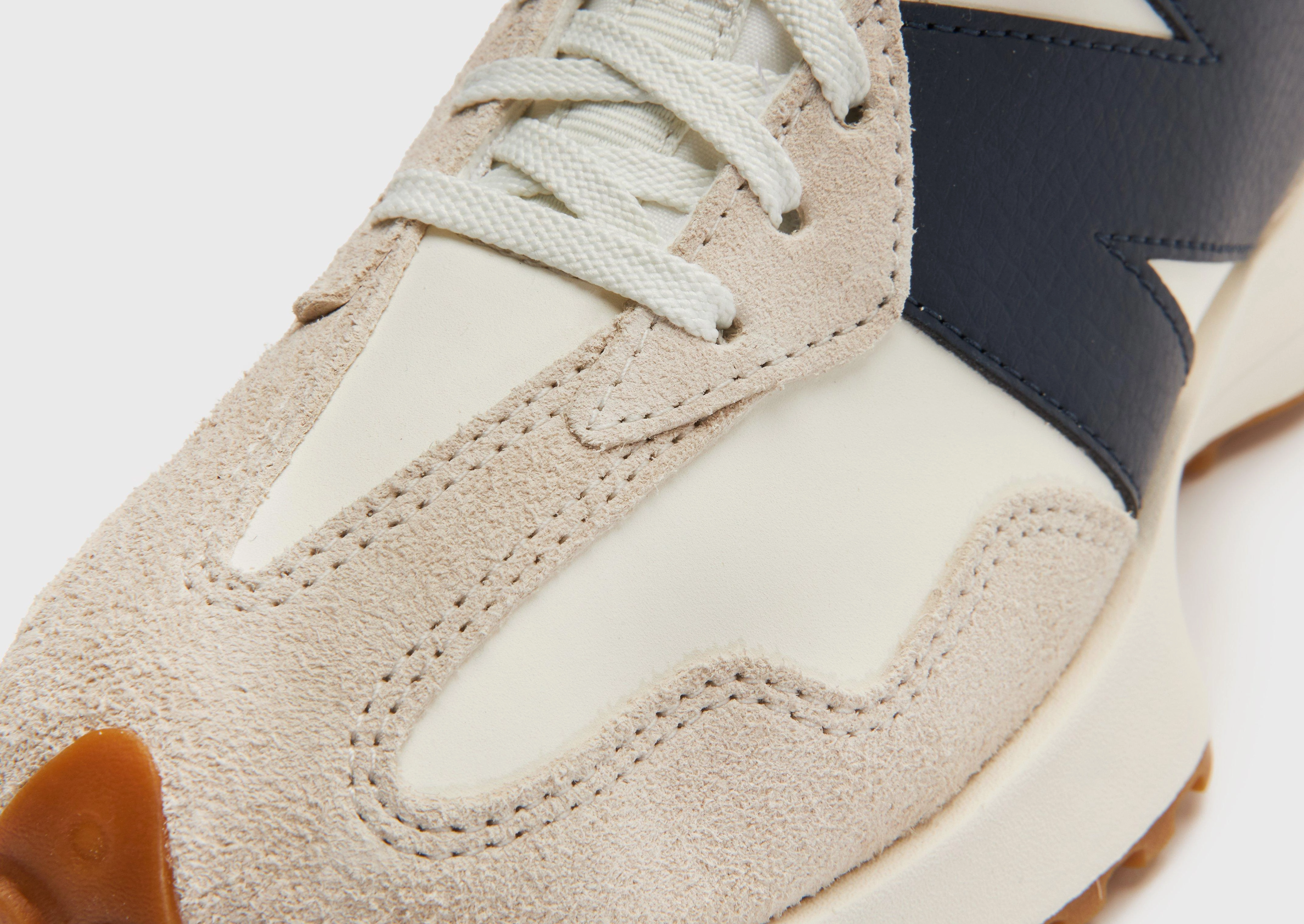 Relaxed Refinement, Style Meets Tech, Future-Form, Conscious Form, Subtle Tone, Ease And Balance