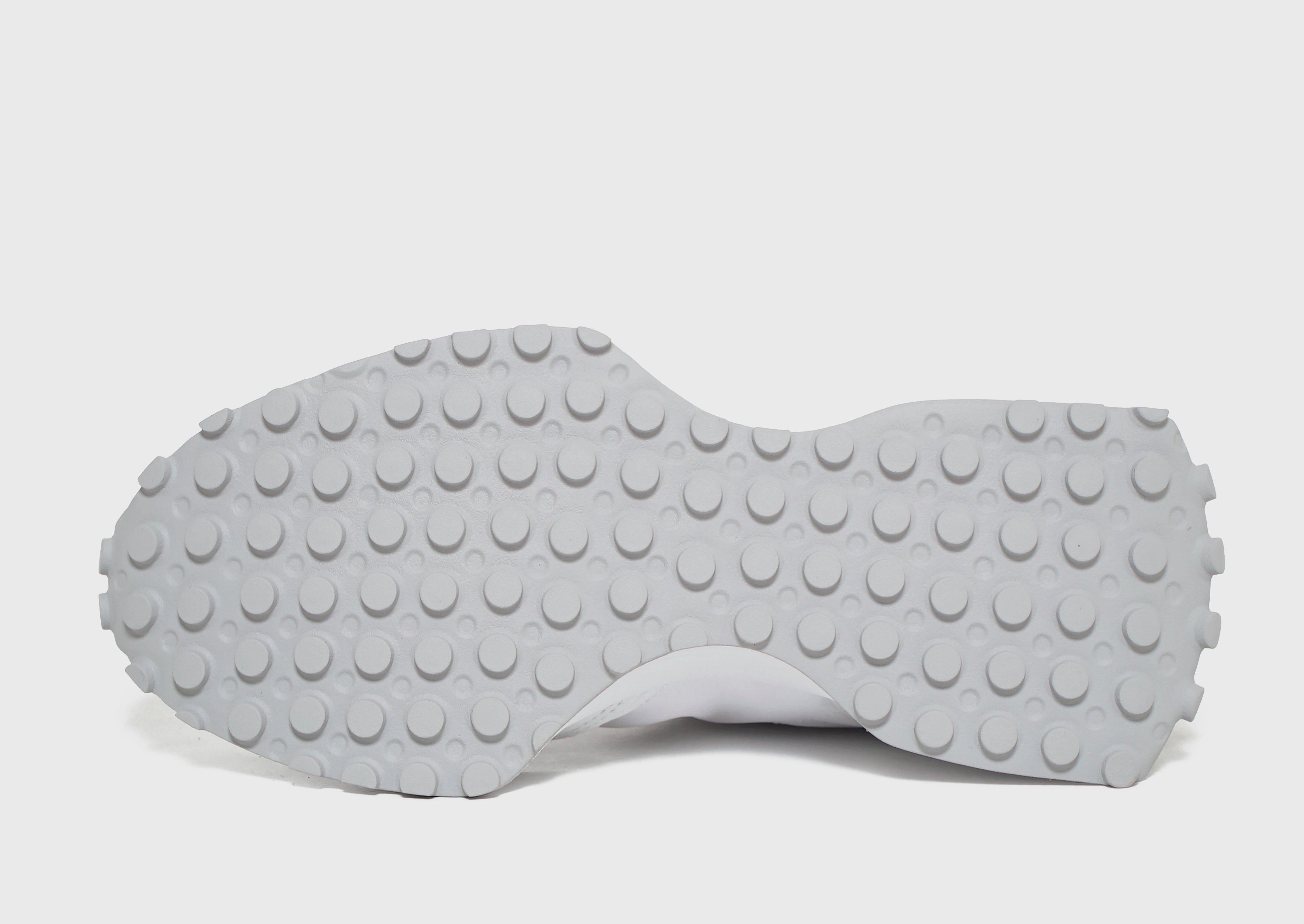 Seasonless Energy, Live-Core, Next-Gen Vibe, Crafted Minimal, Form-To-Function