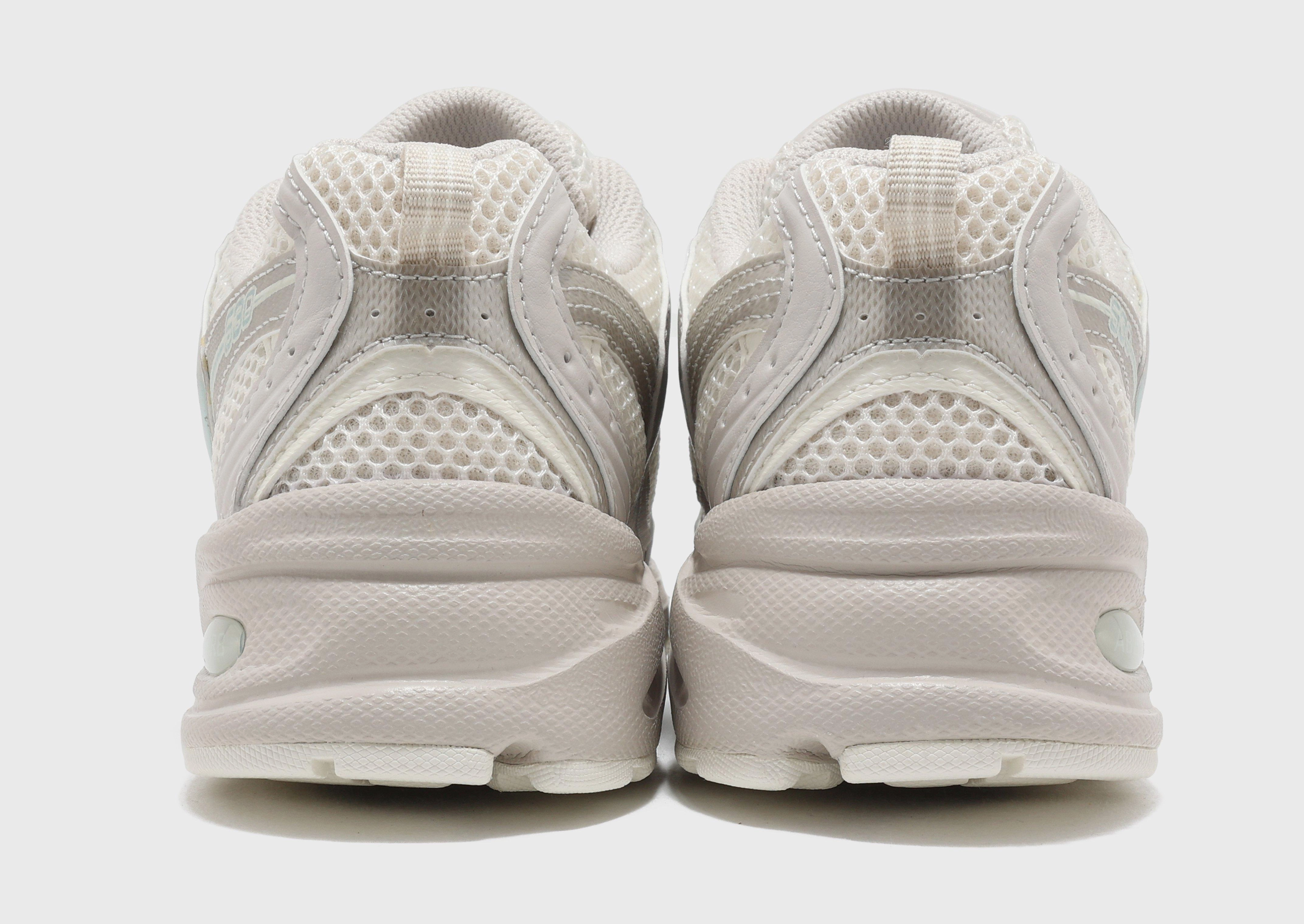 Designed For Presence, Adaptable Pieces, The Feel Factor, Relaxed Core, Versatile Mood, Clean Citywear