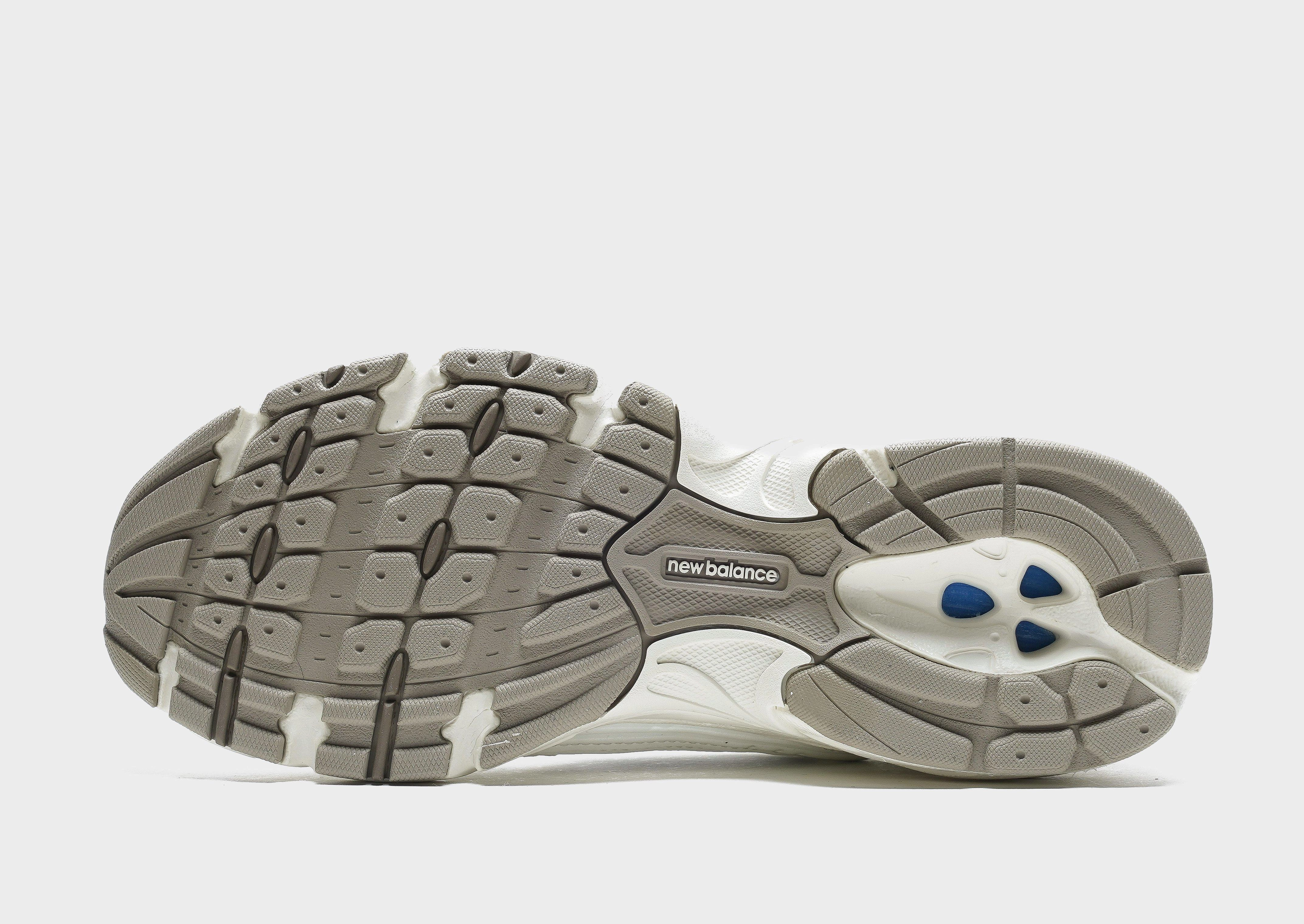 Form And Motion, Essentials On Point, Style Simplified, Flow-Forward Gear, Easy Motion, Express Yourself, Constant Comfort, Life, Simplified