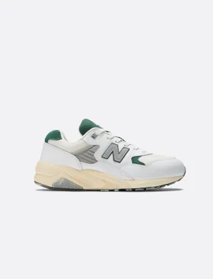 580 "WHITE/NIGHTWATCH GREEN" Clothing	NEW BALANCE