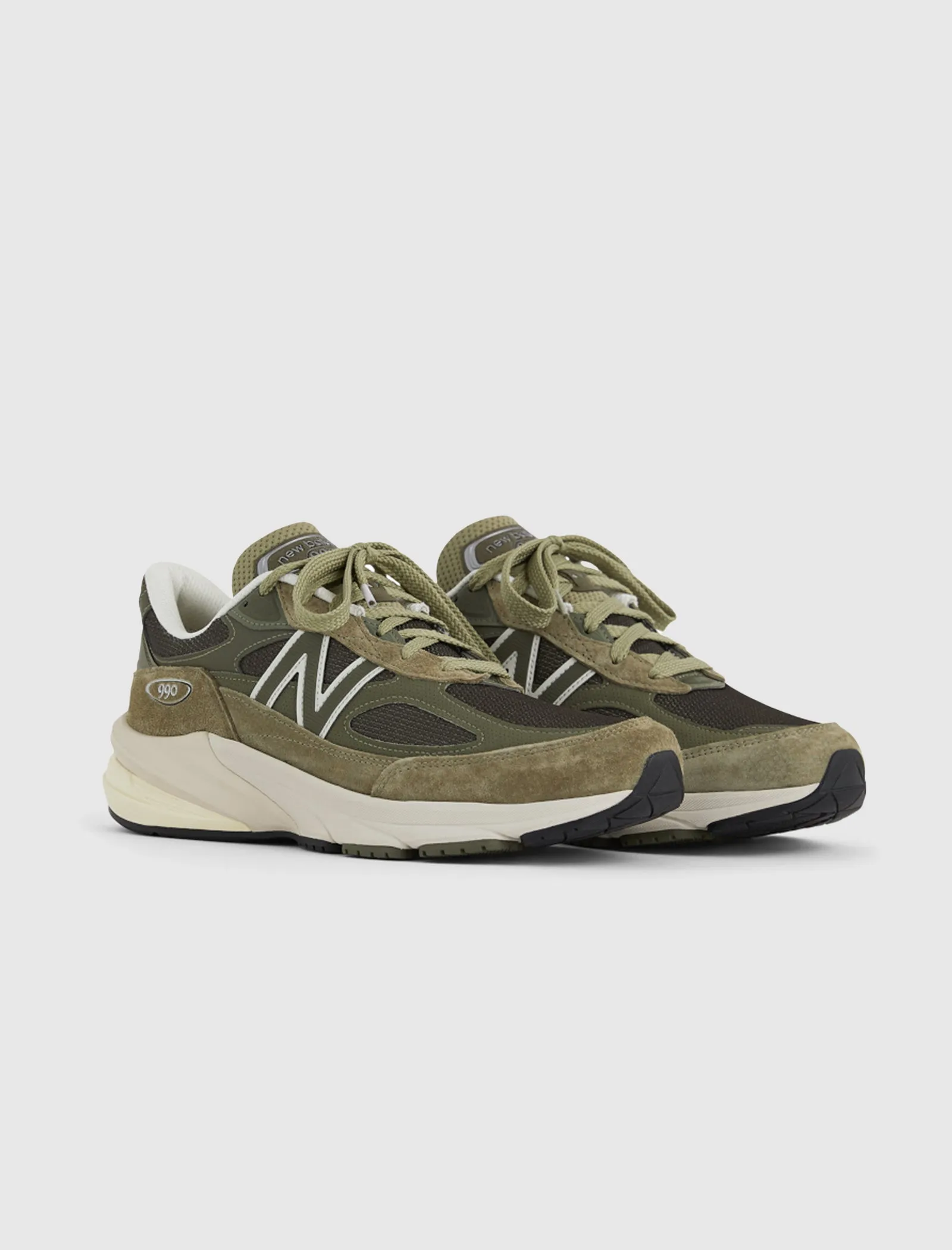 990 V6 "TRUE CAMO" Clothing	NEW BALANCE
