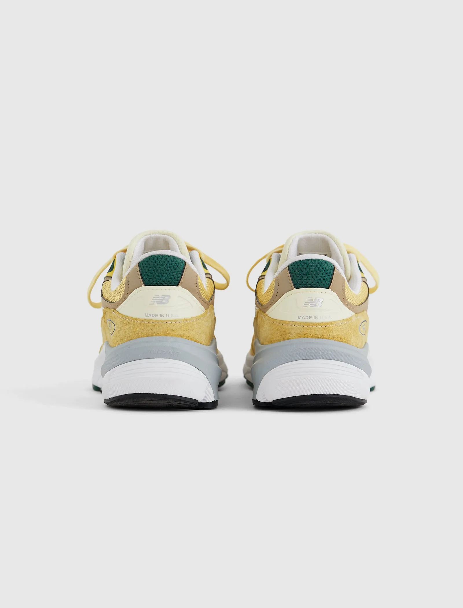 990V6 "PALE YELLOW" Clothing	NEW BALANCE