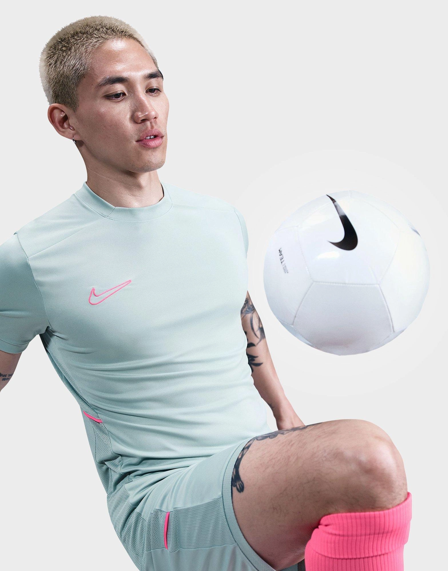 Seasonless Energy, Anytime Movement, Motion-Minded, Mindful Motion, Ease Daily, Refined Comfort, Fluid Profile, Form-To-Function