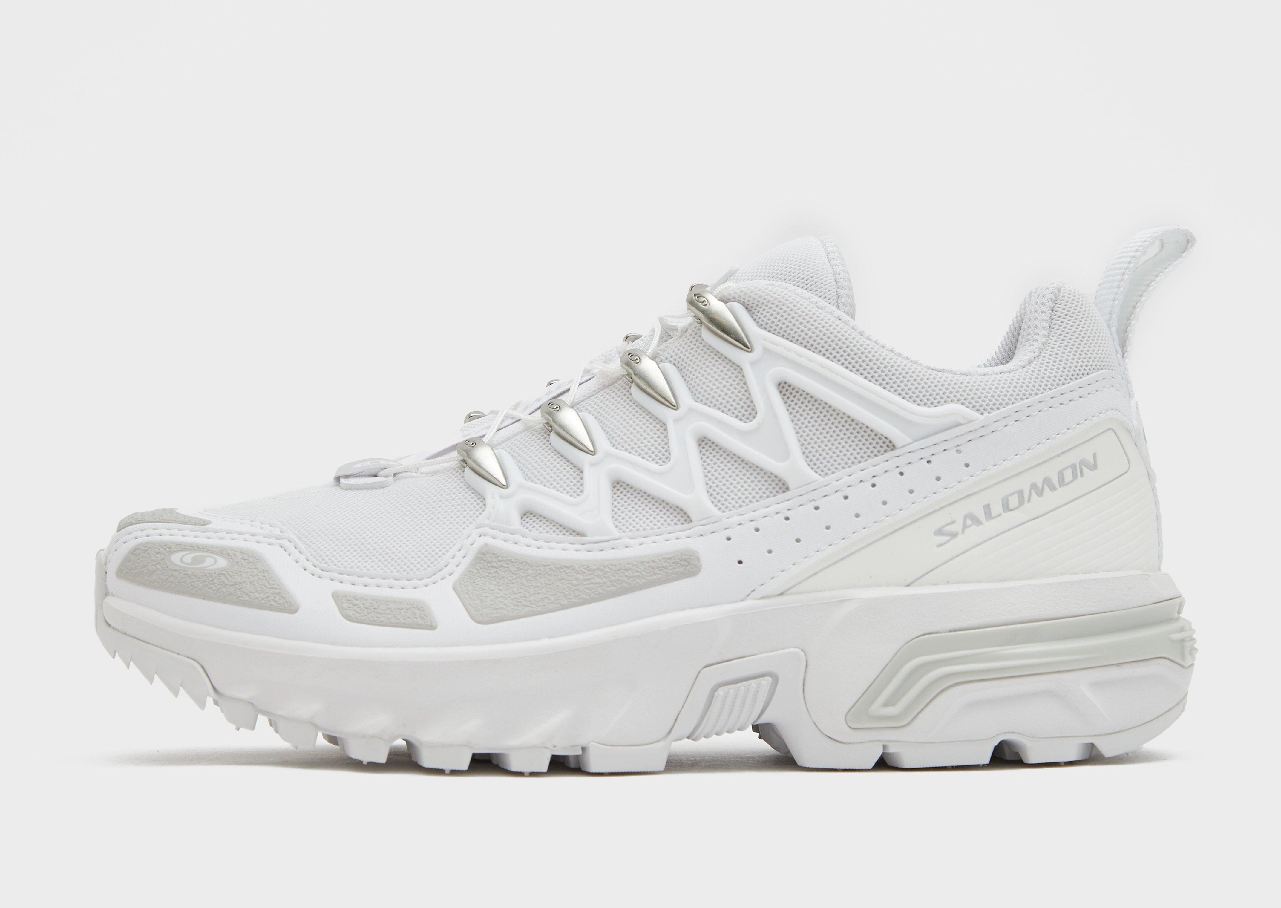 Ultra-Clean Style, Subtle Signature, On-The-Go Style, Multi-Context Style, Modular Motionwear, Clean Attitude, Layered Utility