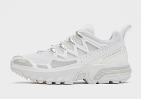 Ultra-Clean Style, Subtle Signature, On-The-Go Style, Multi-Context Style, Modular Motionwear, Clean Attitude, Layered Utility