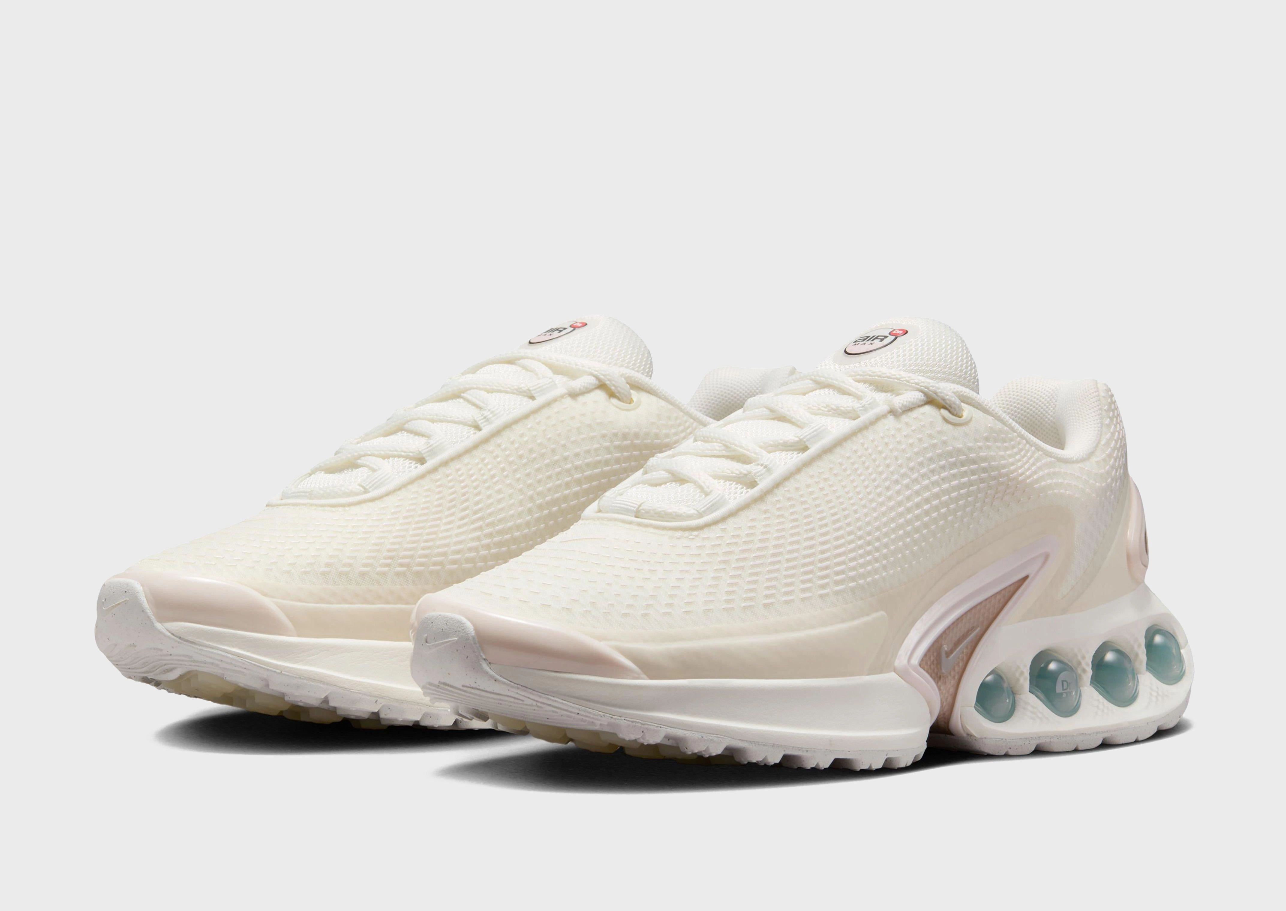 Go-Anywhere Style, Universal Function, Crafted For Calm, Quiet Statement, Relaxed Motion