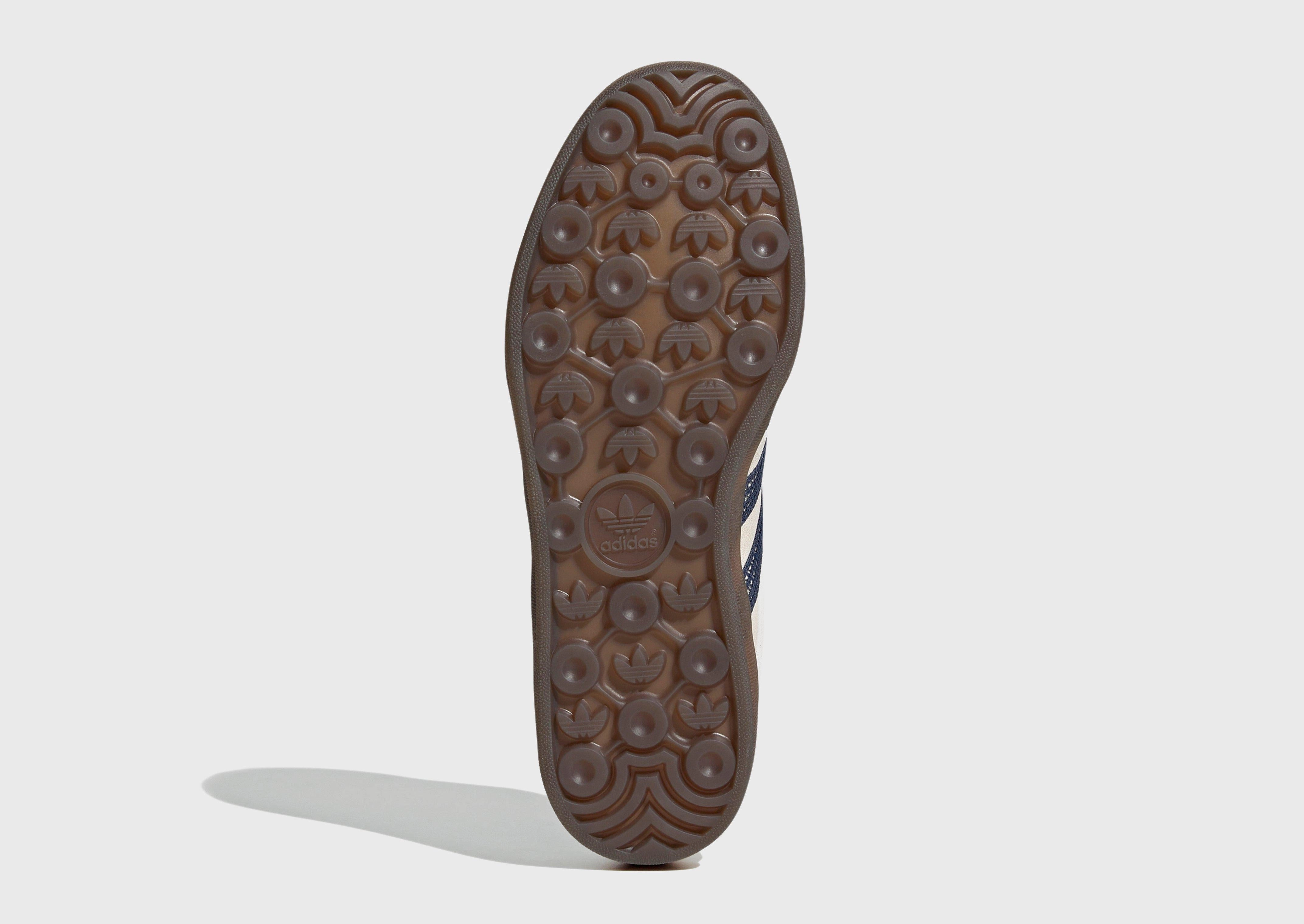 Core-Driven, Urban Flowwear, Elevated Simplicity, Flow-Forward, Flow In Motion