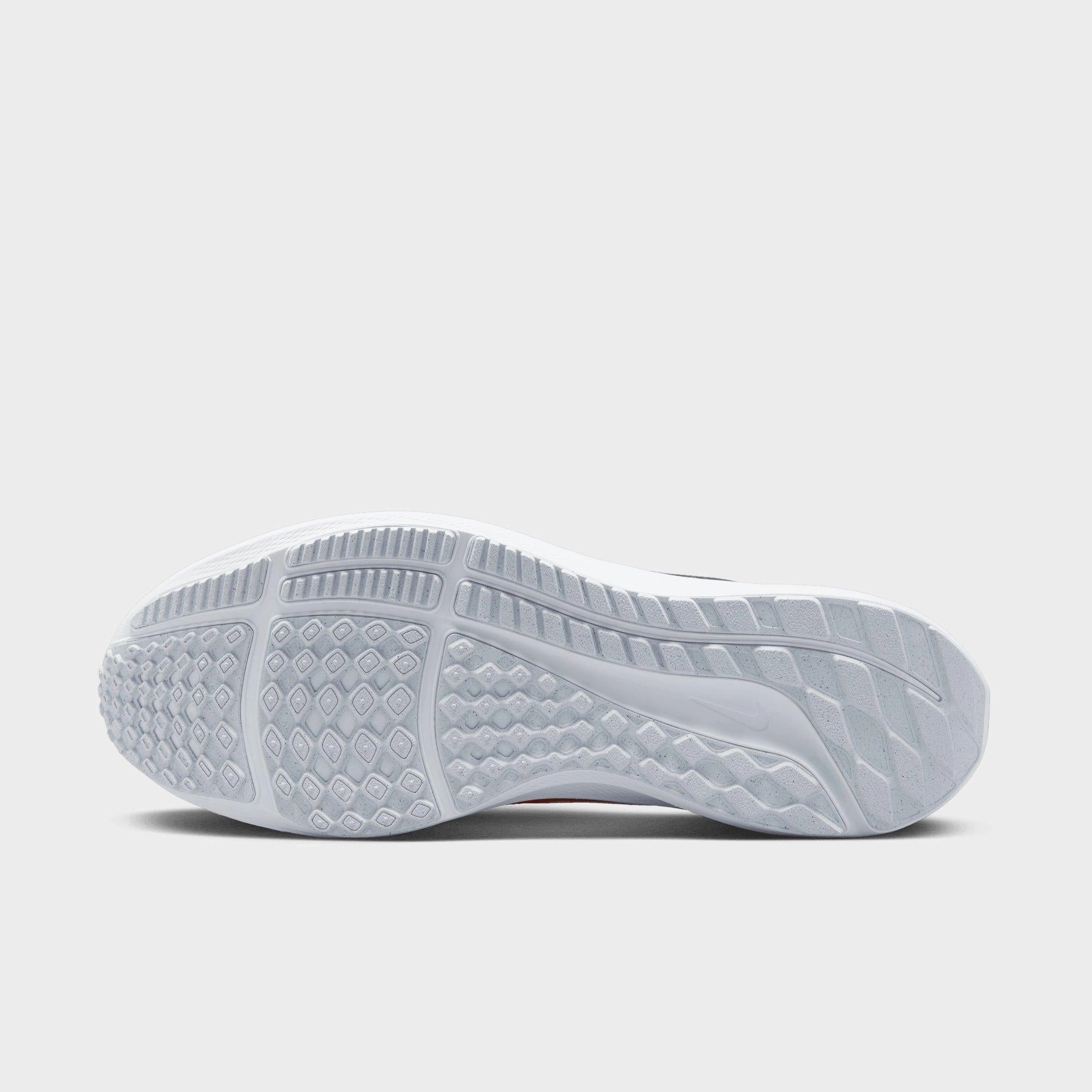Smart Function, Movement Ready, Seamless Transitions, Understated Utility, Motion-Driven, Layer Mindset