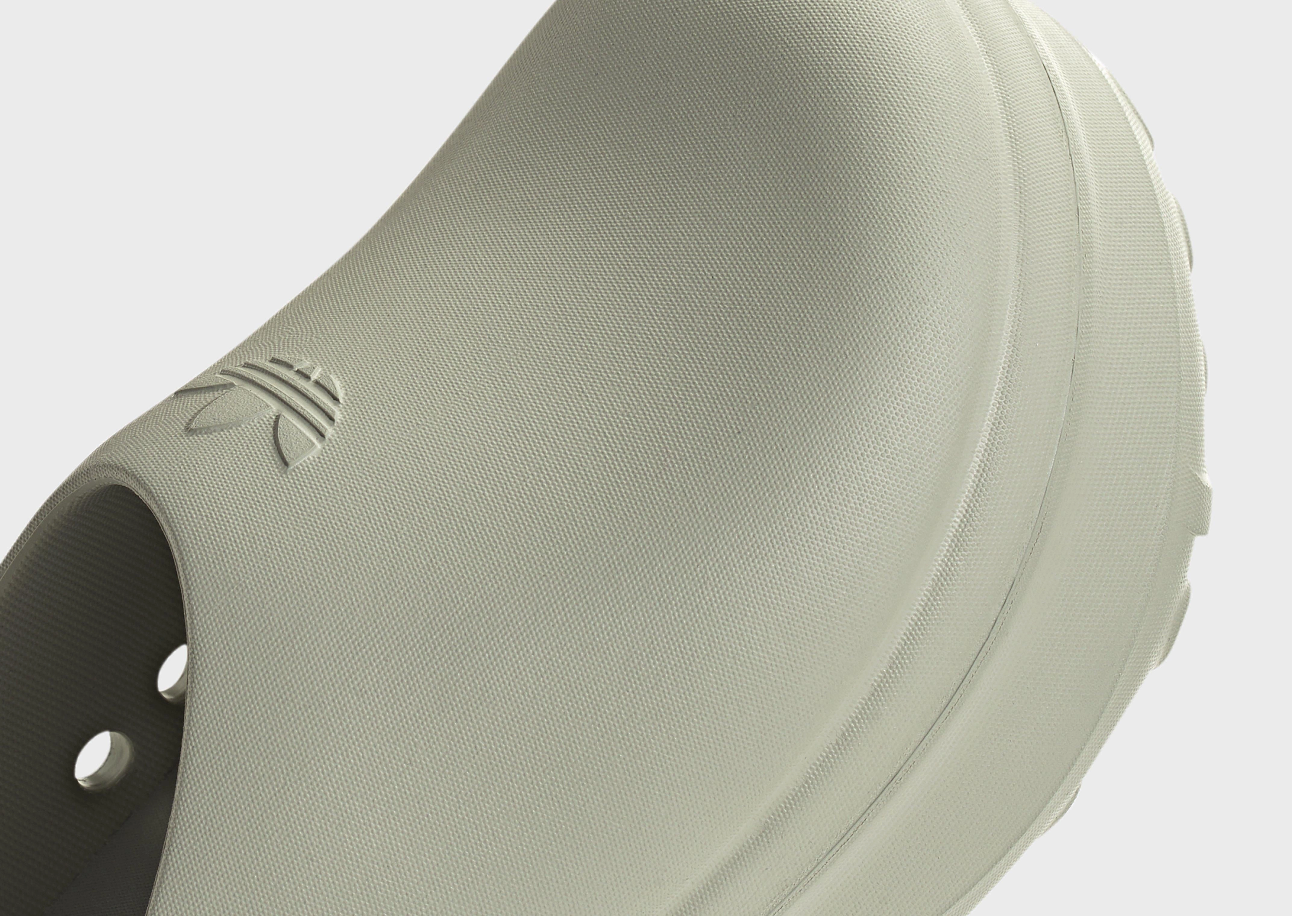 Form Redefined, Motion Meets Design, Future-Ready Fit, Curated Looks, Functional Calm
