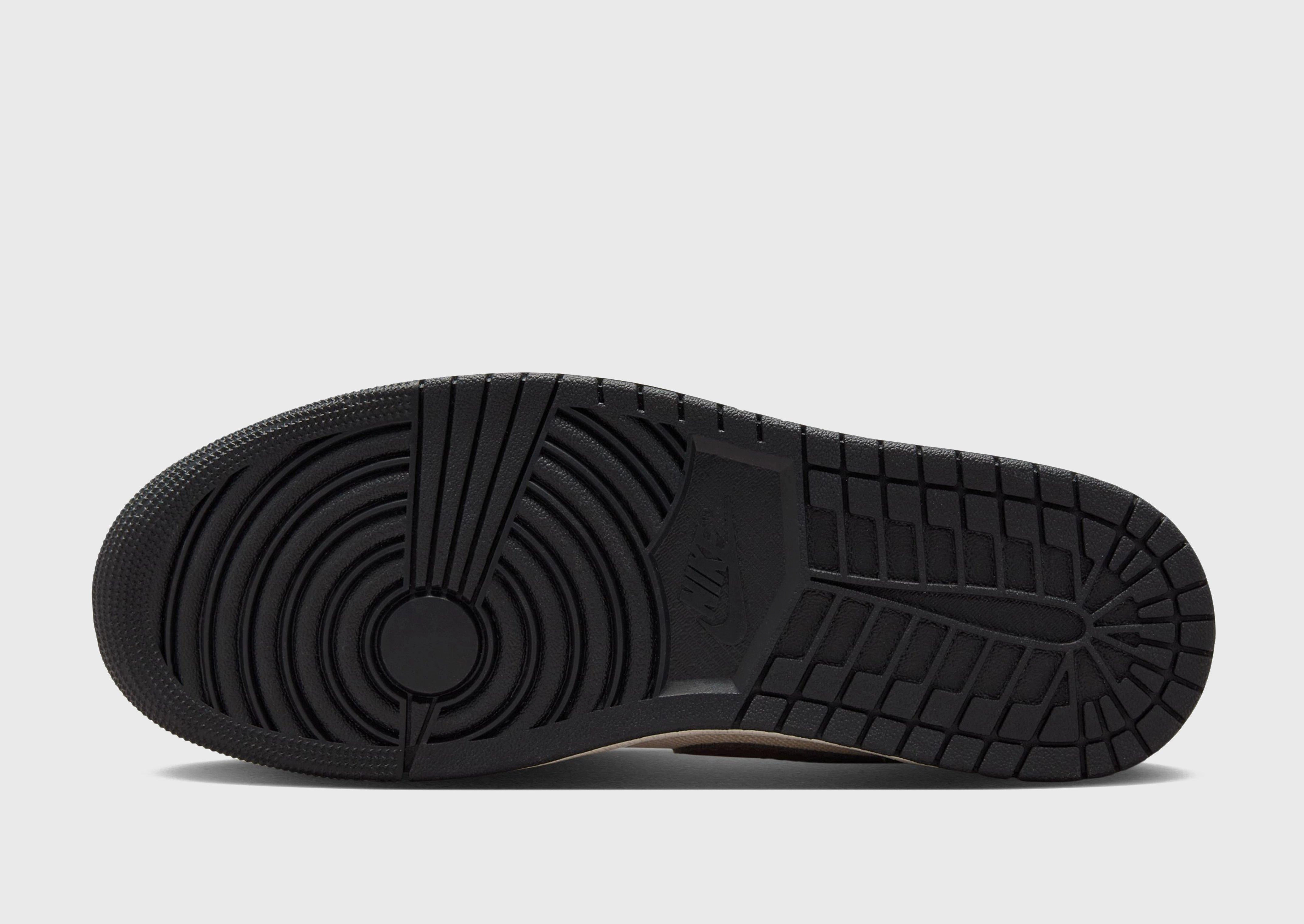 Subtle Performance, Designed For Pace, Lifestyle Fusion, Flowwear, Streamlined Edge, Urban Flowwear