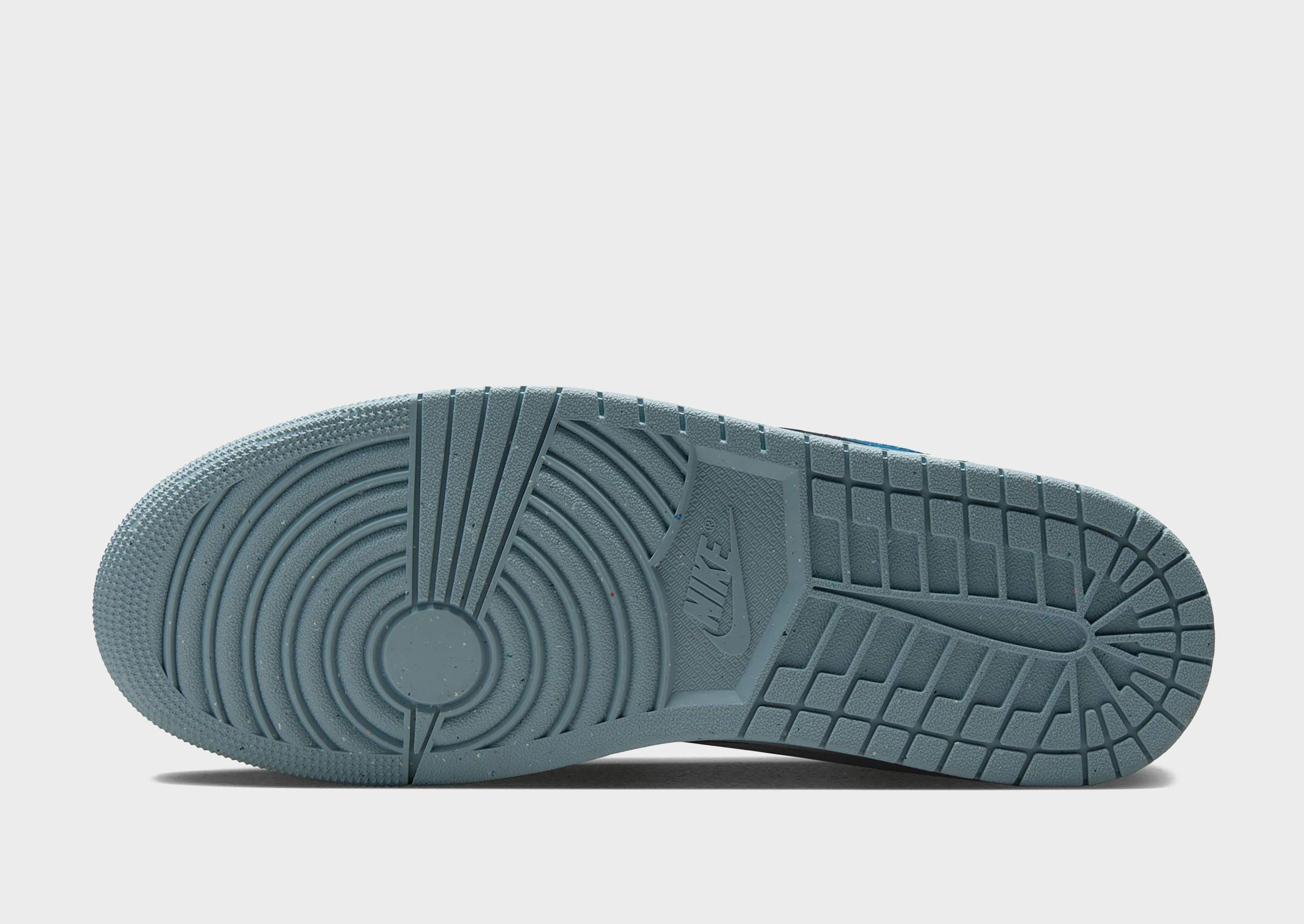 Movement Reimagined, Seasonal Updates, Clean Forms, Live Lightwear, Simplify Style, Layer Up Smart