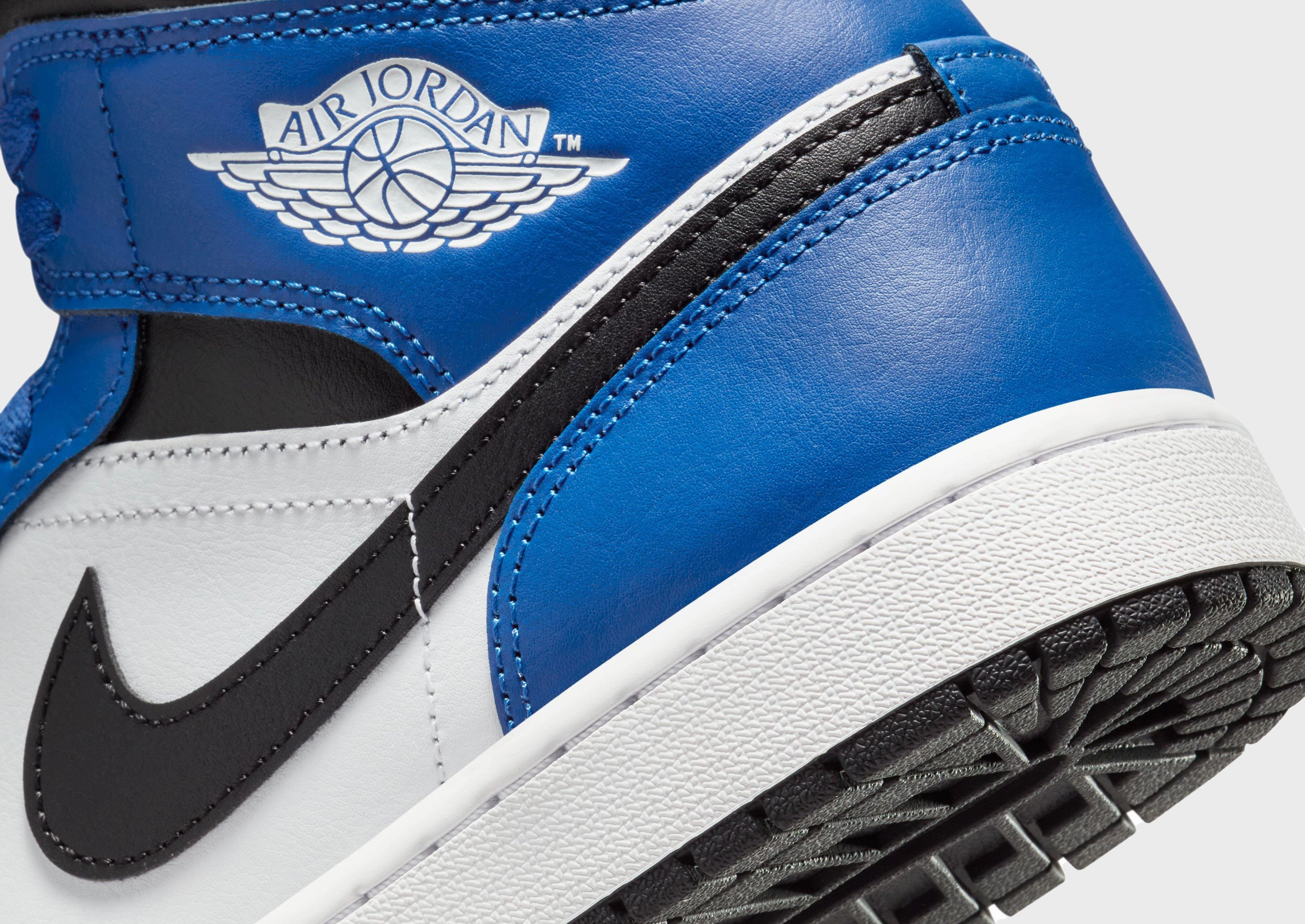 Essence Of Movement, Living In Style, Crafted For Calm, Style Built In, Clean Movement