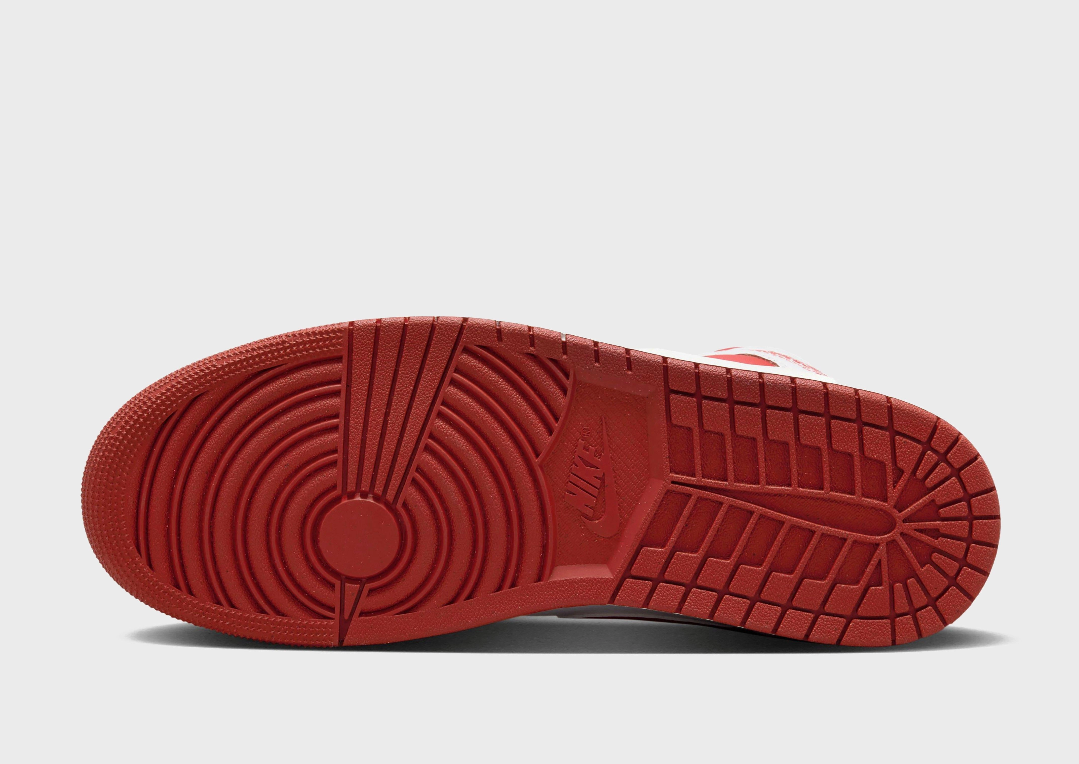 Refined Flowwear, Subtle Evolution, Future-Ready Looks, Relaxed Motion, Street Motion, Smooth Silhouettes