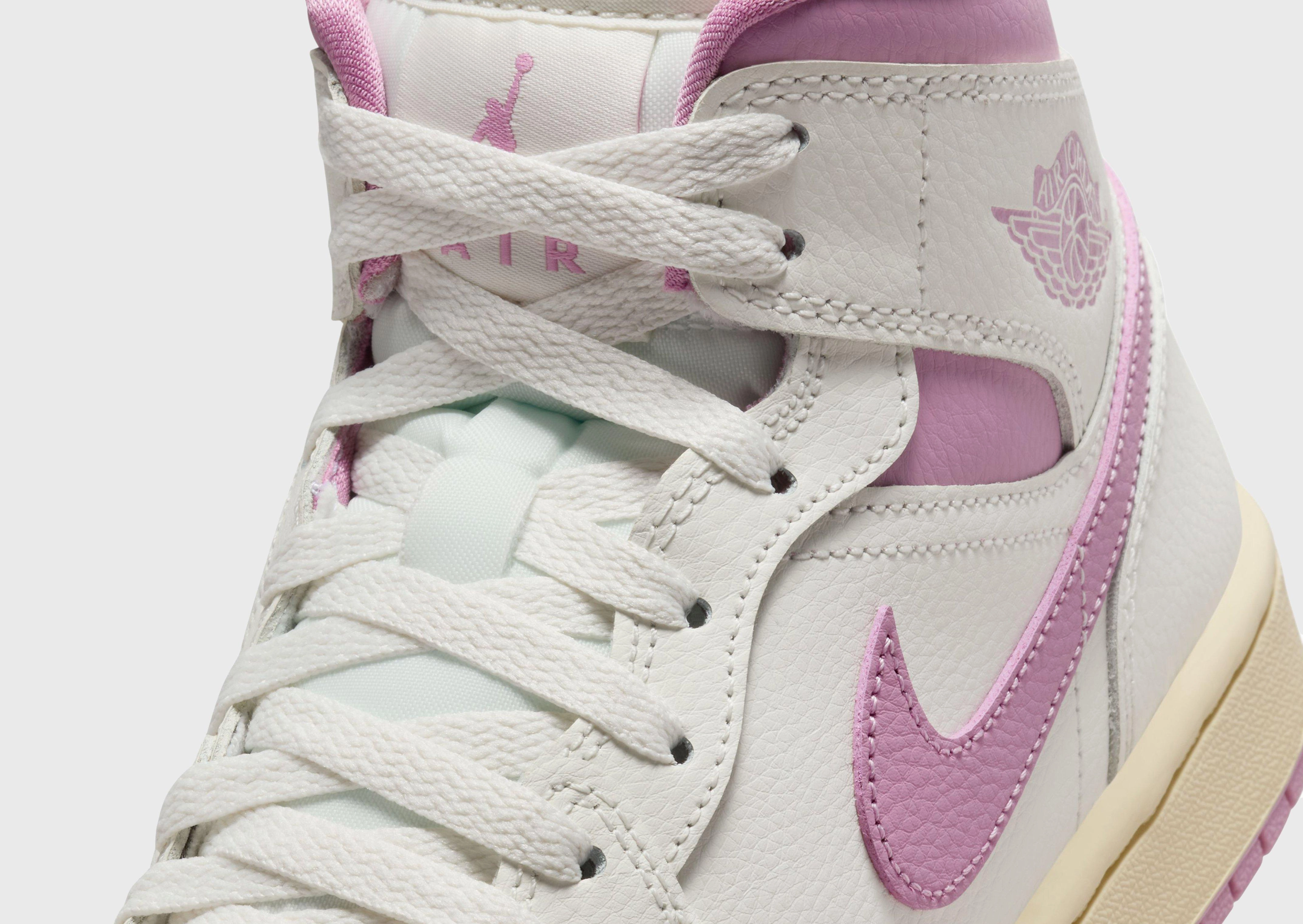 Next In Line, Effortless Gear, Motion-Minded, Integrated Lifestyle, Cool And Essential
