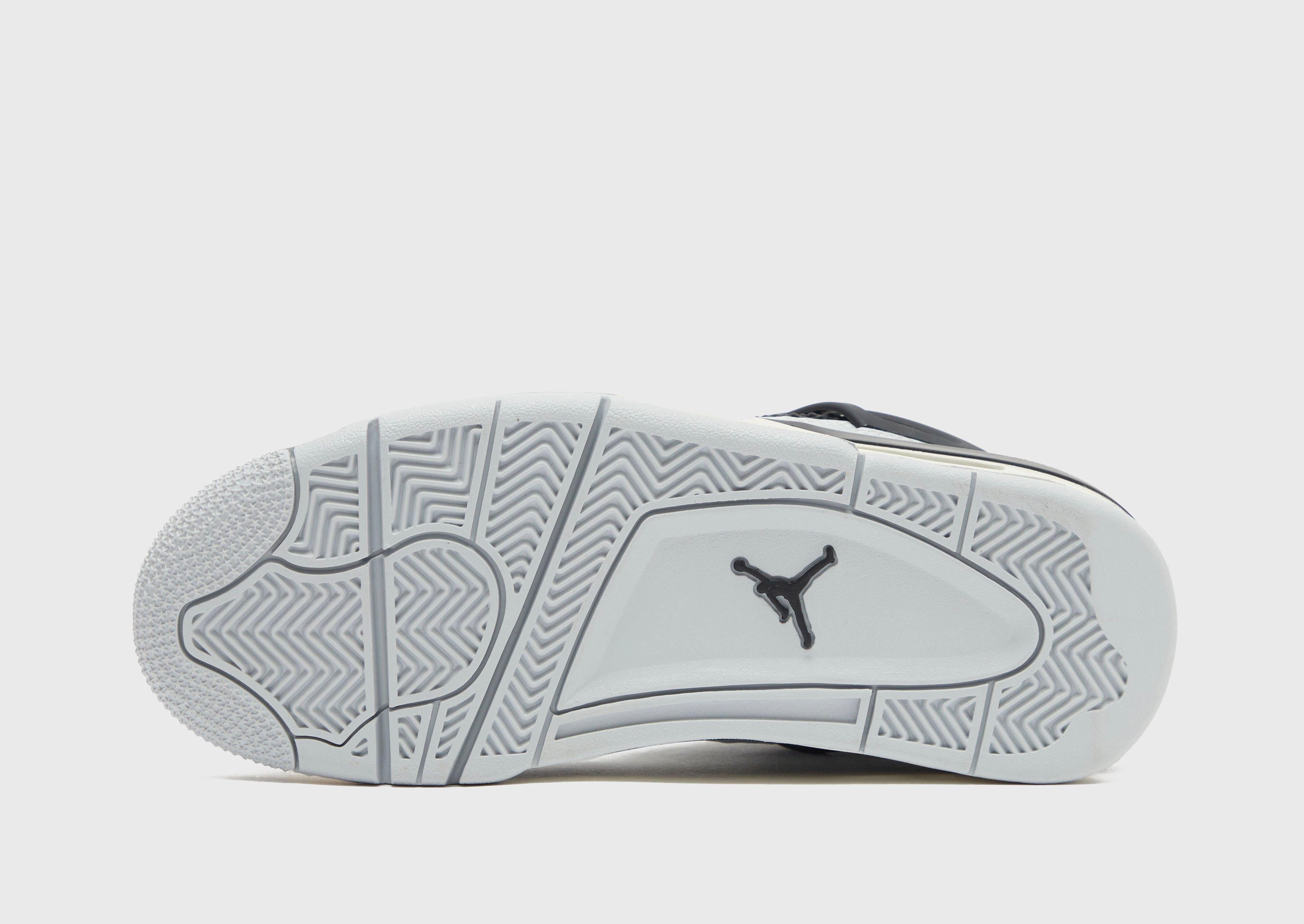 Urban Evolution, Designed For Pace, Essentials On Point, Shaped For Today, Refined To Go, Everyday Fresh