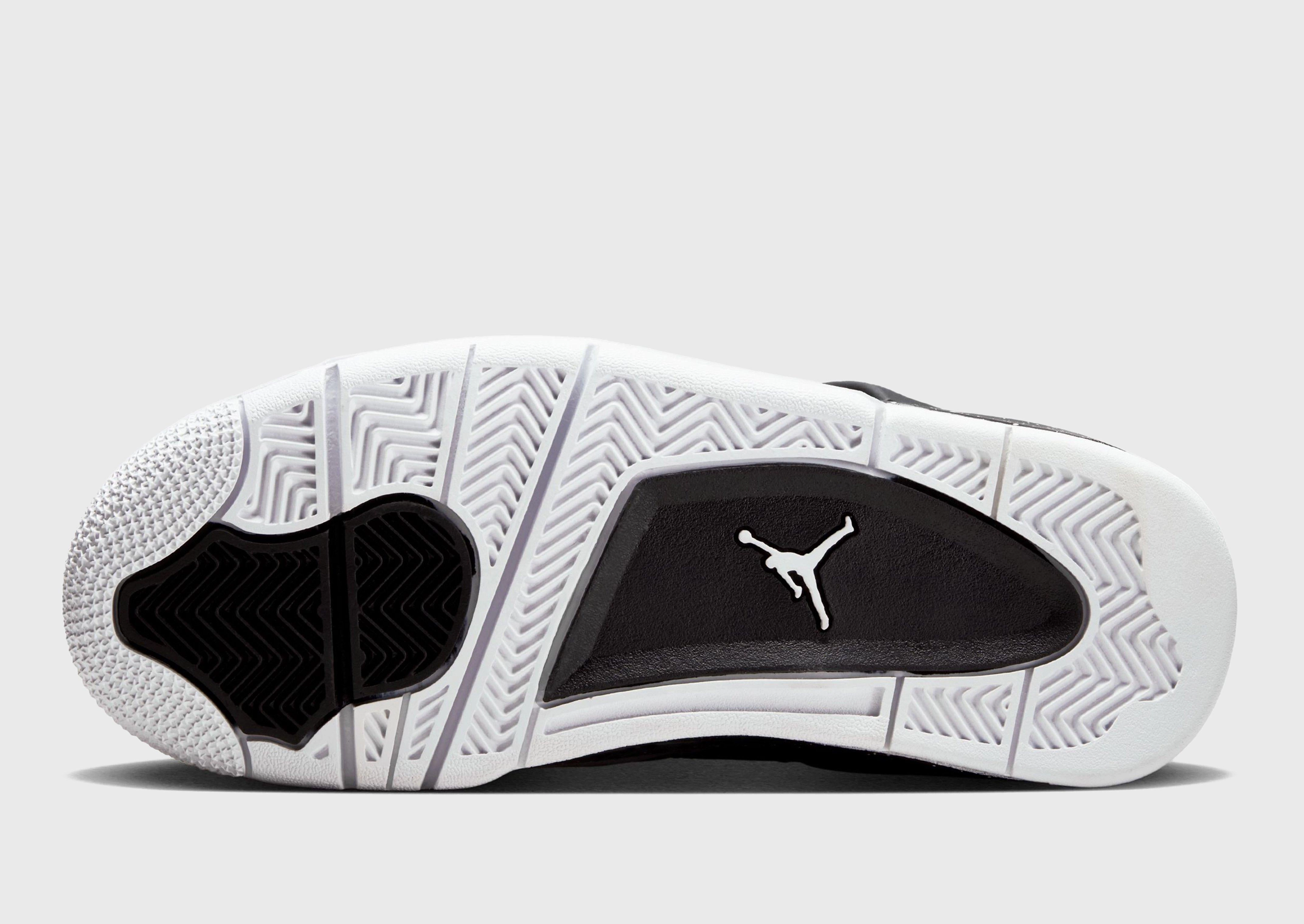 Responsive Design, Forward-Looking Fit, Crafted Balance, On-The-Go Style, Urban Lifestyle, Tailored For Life