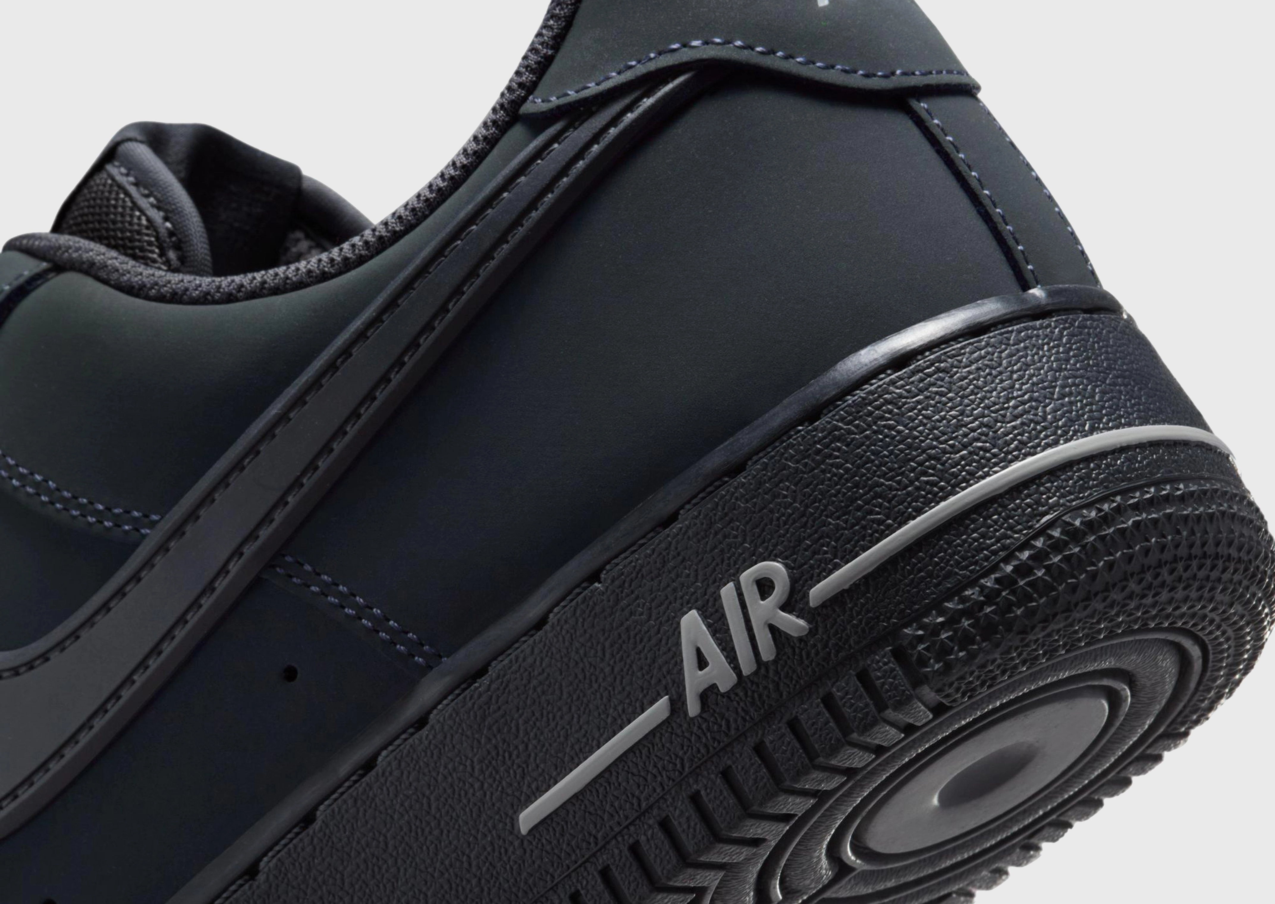 Rhythmic Fit, Modular Design, Bold Looks, Breathe And Move, Clean Forms, Refined Silhouette