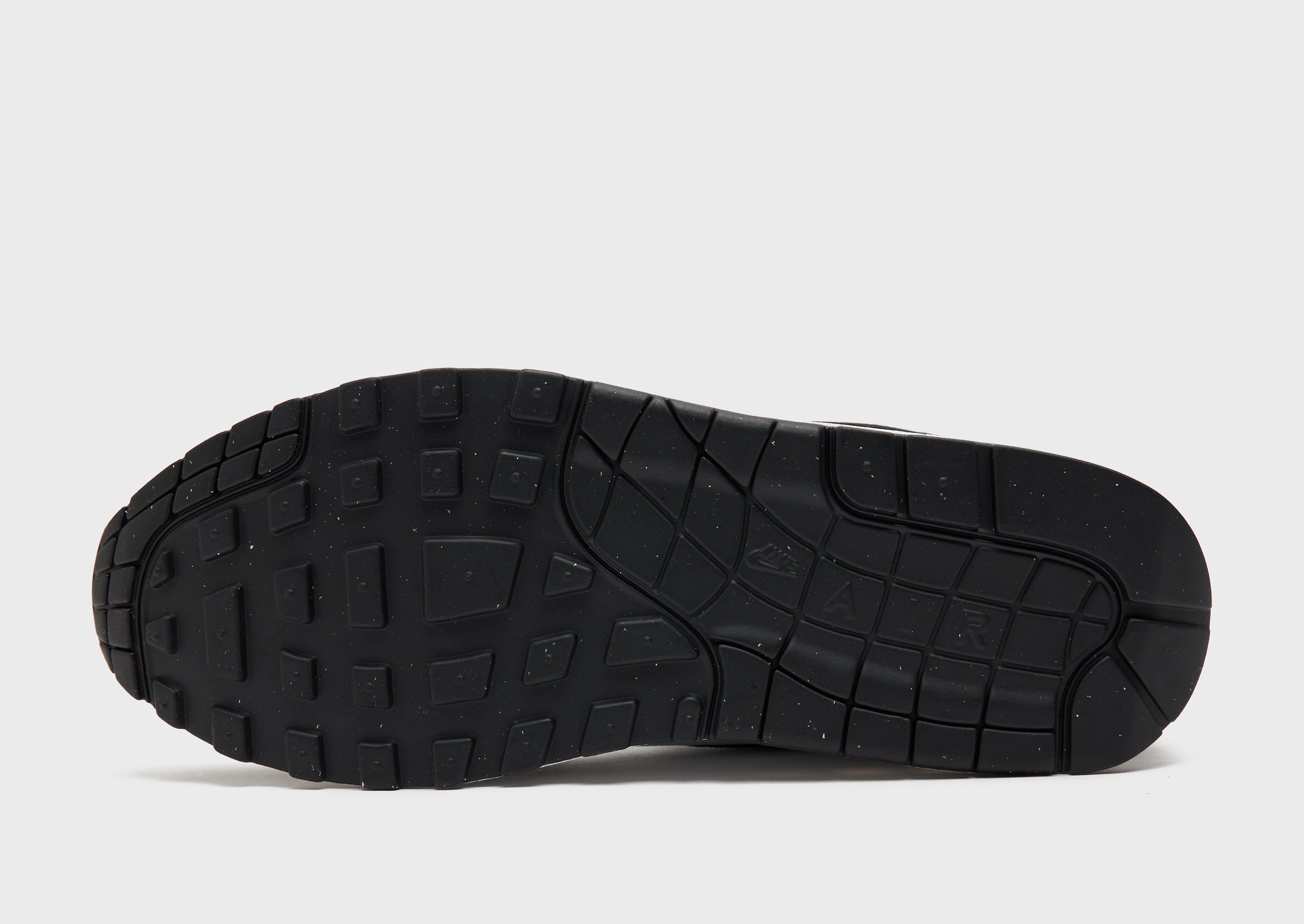 Simplified Life, Quiet Impact, Street Motion, Everyday Motionwear, Dynamic Fit, Crafted Pulse