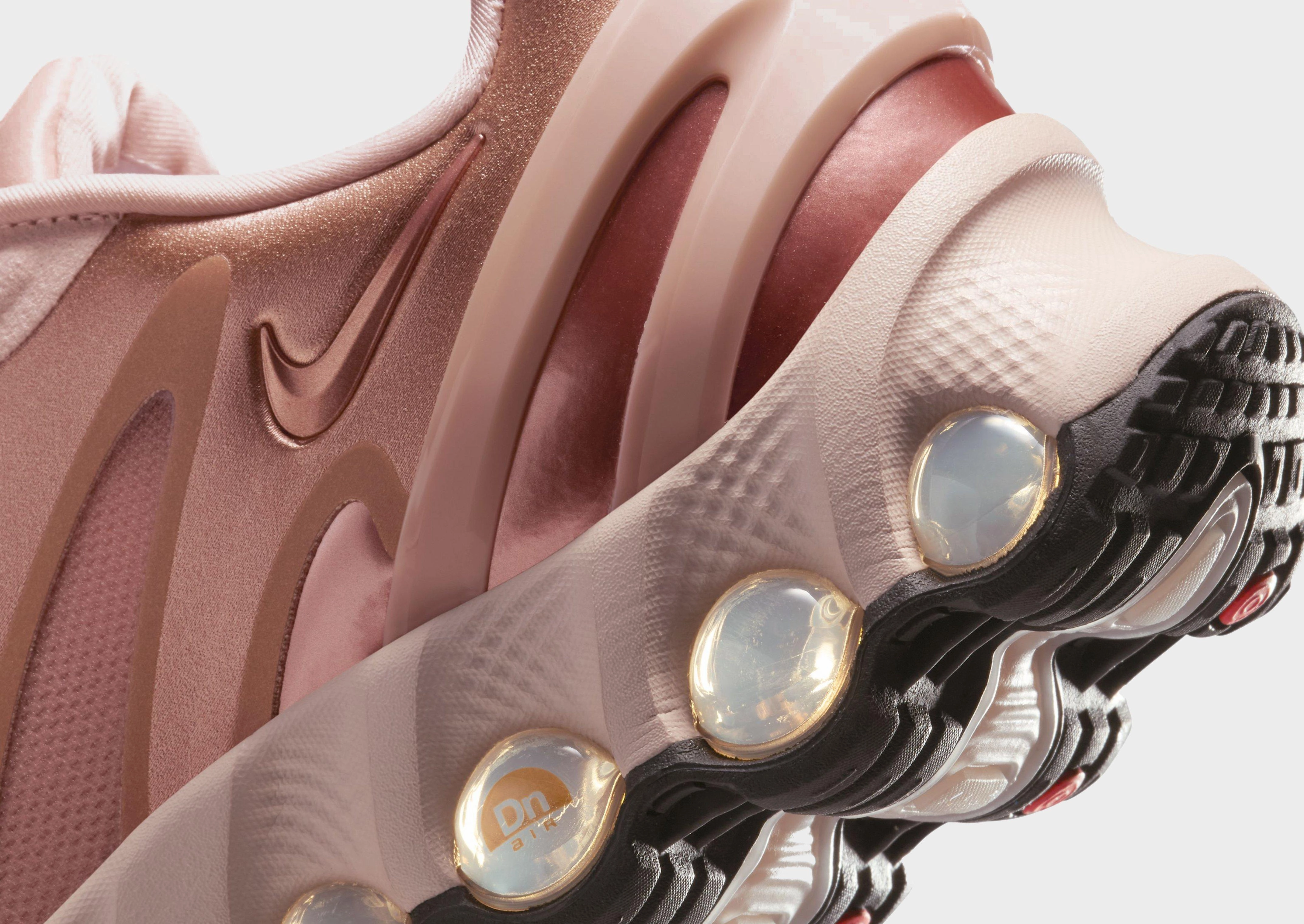 Flowwear, Reimagined Comfort, Flex And Fit, Wear Reimagined, Essential Drop, Style In Action