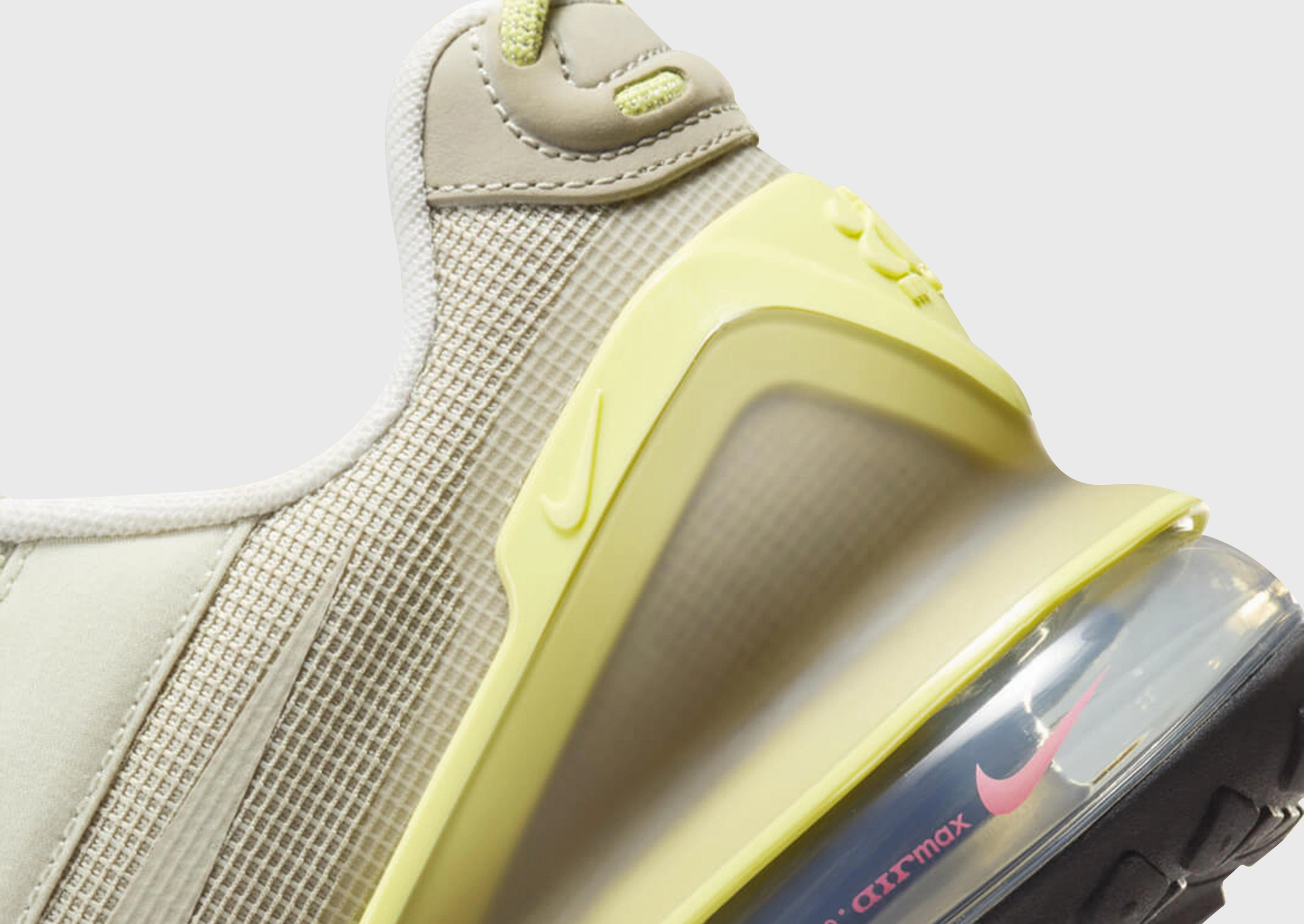 Motion Living, Pure Motion, Ease In Design, Multi-Wear Outfit, Less Is More