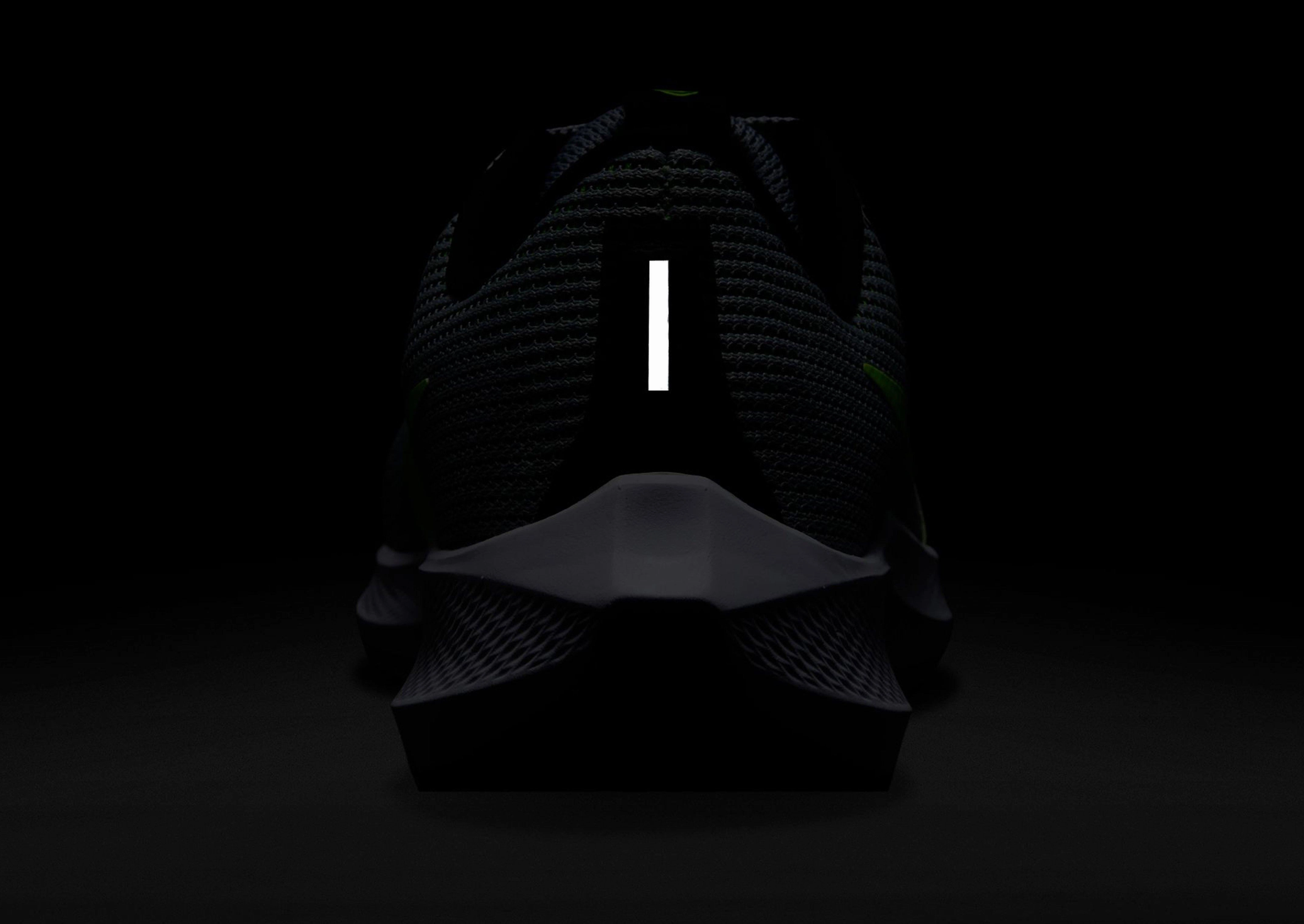 Quiet Cool, Timeless Motion, Optimized Form, Essentials On Point, Effortless Minimal, Built For Motion, Everyday Comfort
