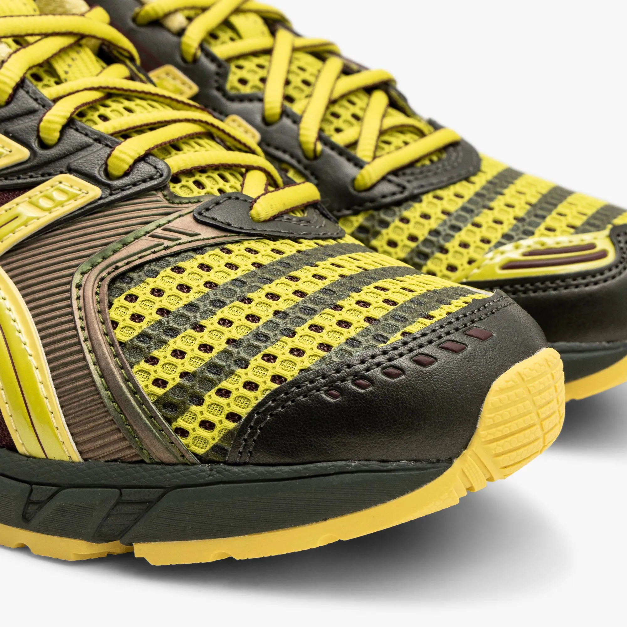ASICS UB9-S Gel-DS Trainer 14 Dark Mustard / Truffle Grey asics Shoes