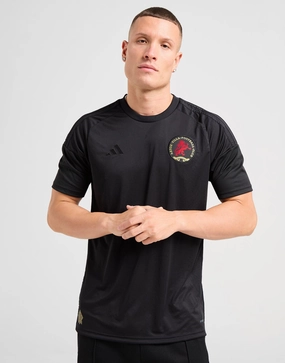 Universal Outfit, Dynamic Presence, Tech-Forward Fit, Clean-Styled, Clean Attitude