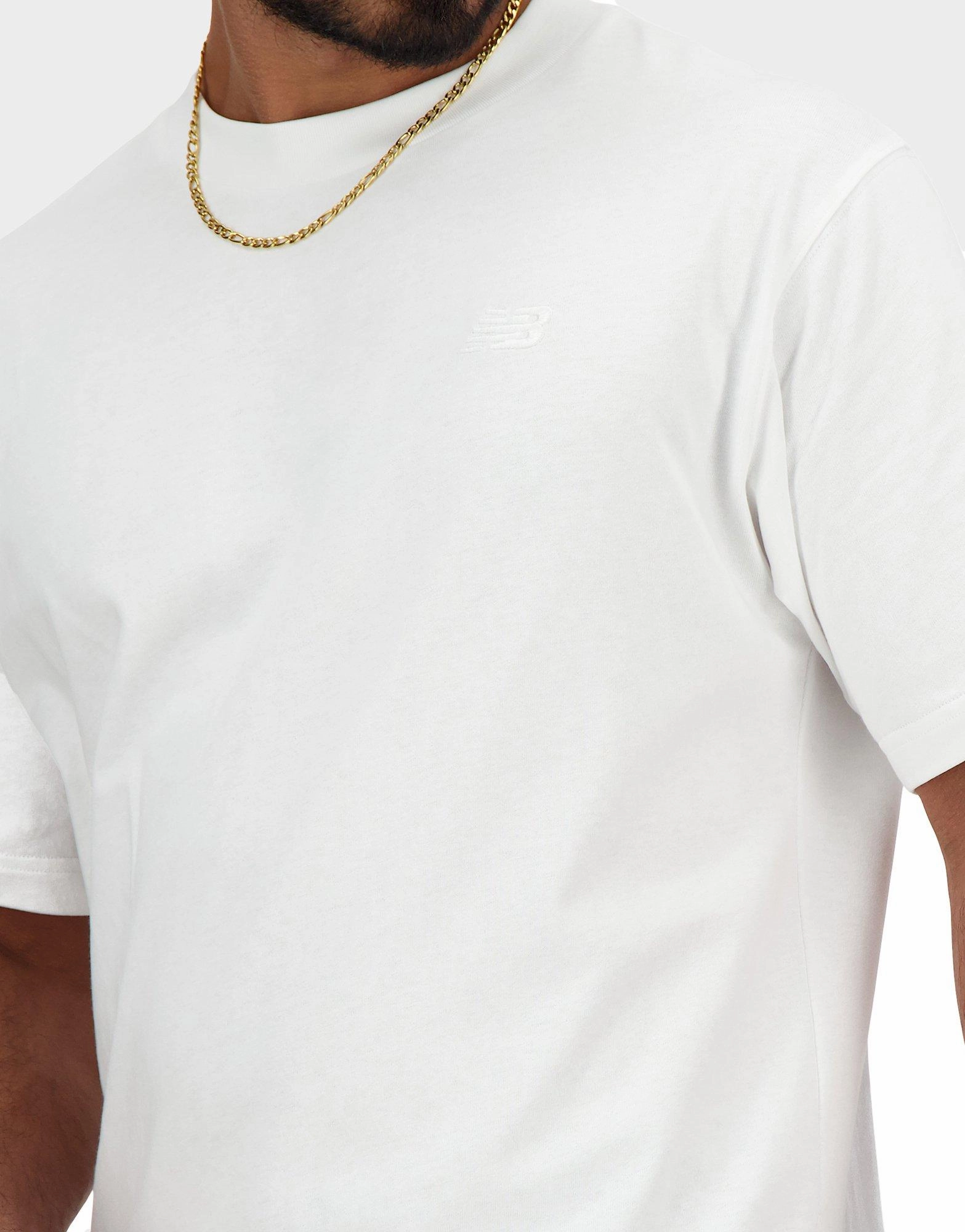 Tailored Utility, Easy Essential, Less Is More, Function-Refined, Essentials On Point, Ease And Balance, Timeless Cool
