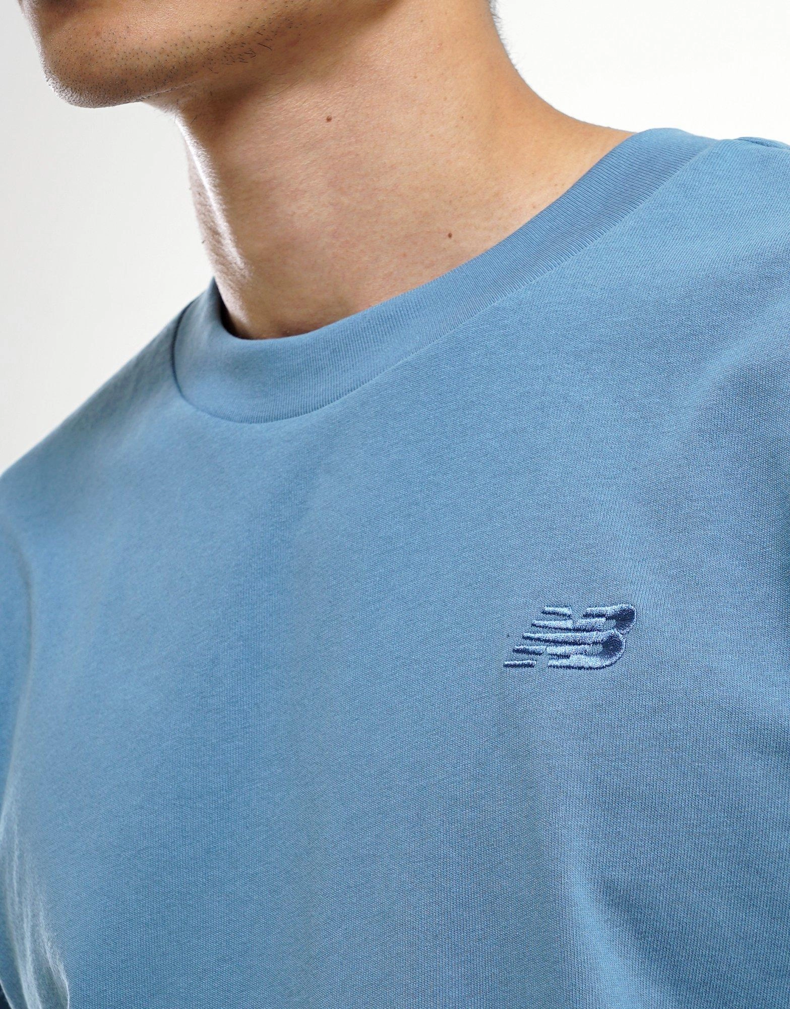 Clean-Motion System, Everyday Ready, Urban Layering, Streamlined Fit, Crafted Minimal