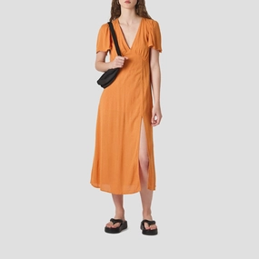 Pure Look, Reimagined Comfort, Wearable System, Refined Fit Gear, Creative Layers