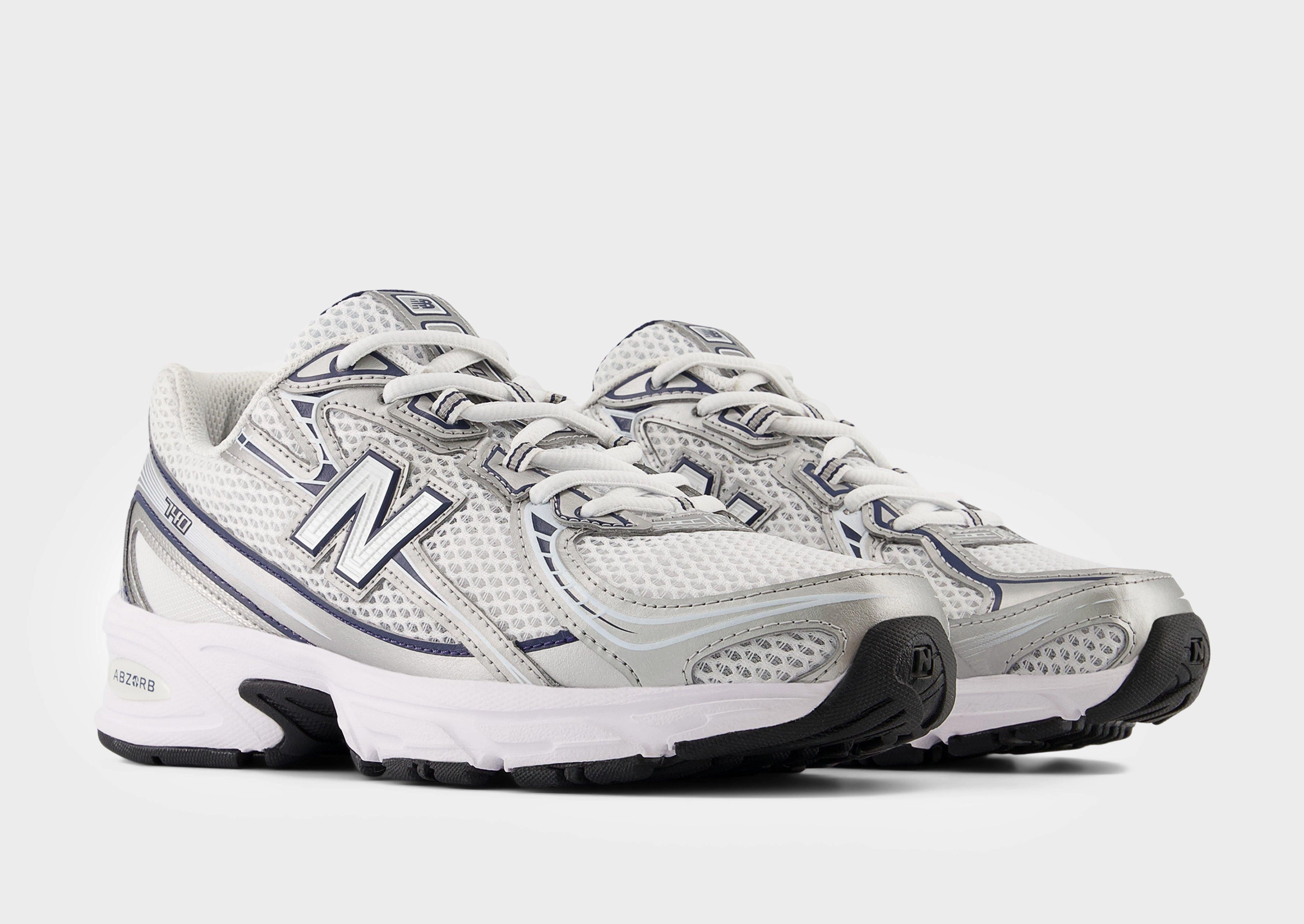 Crafted In Flow, Optimized Outfit, Season-Free Style, Flexible Form, Your Fit System, New Wave Fit