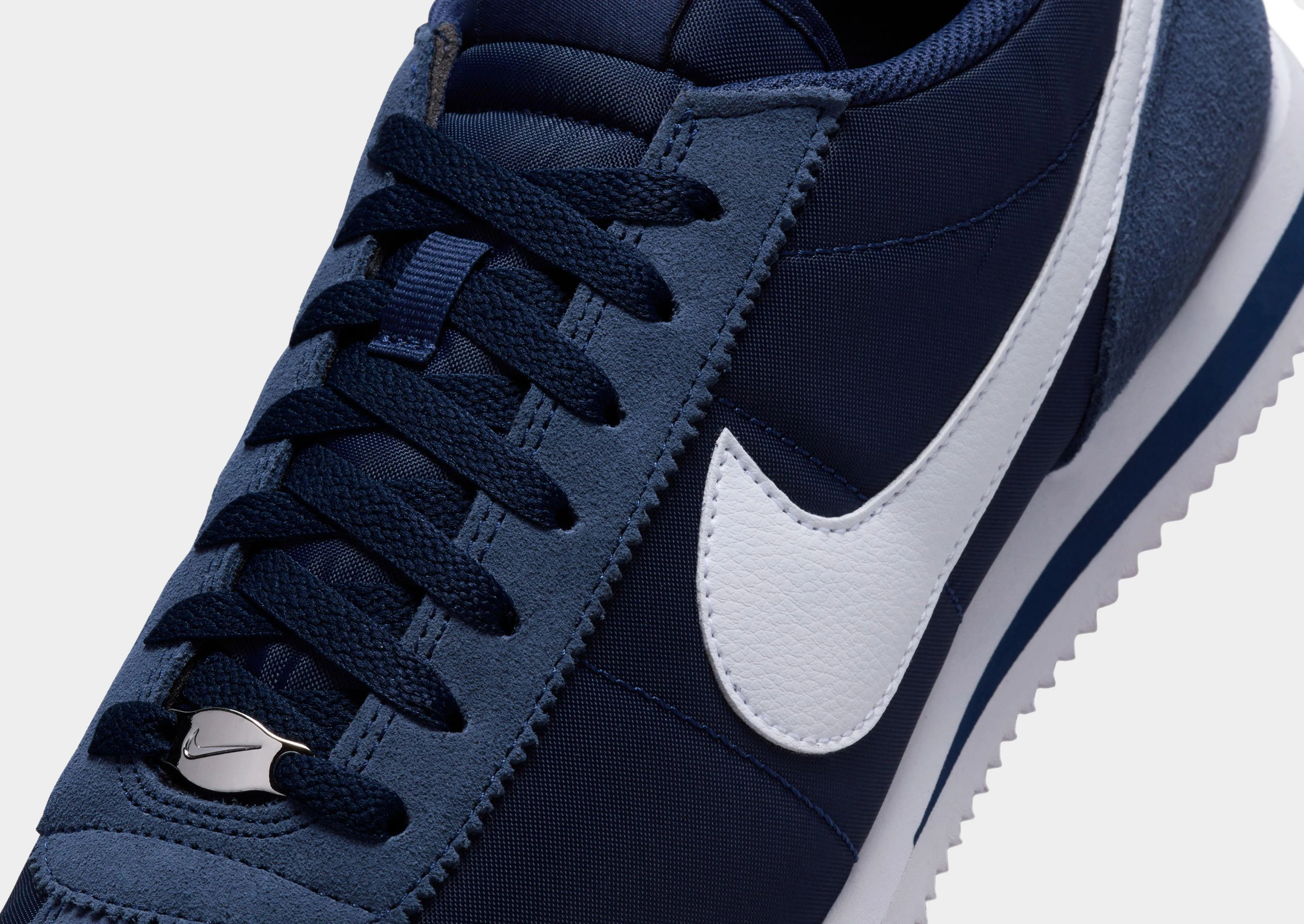Responsive Fit, Dynamic Looks, Function-Refined, Clean Aesthetic, Layered Utility, Engineered To Adapt
