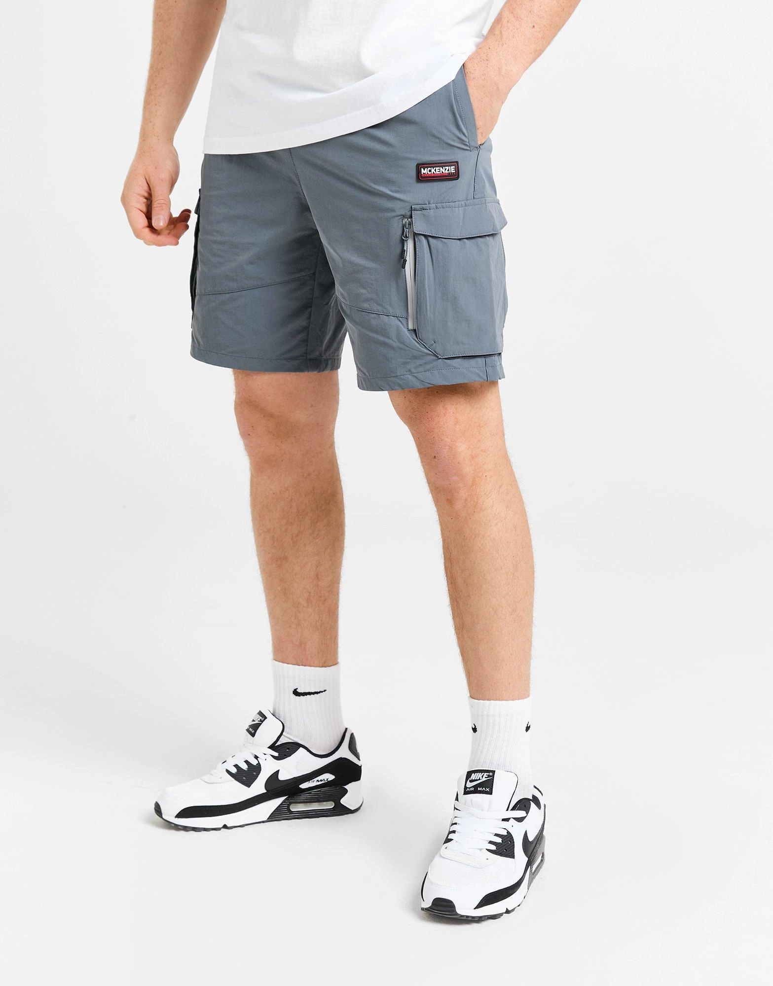 Core Style System, Versatile Layers, Forward-Looking Fit, Calm Aesthetic, Motion-Driven Wear