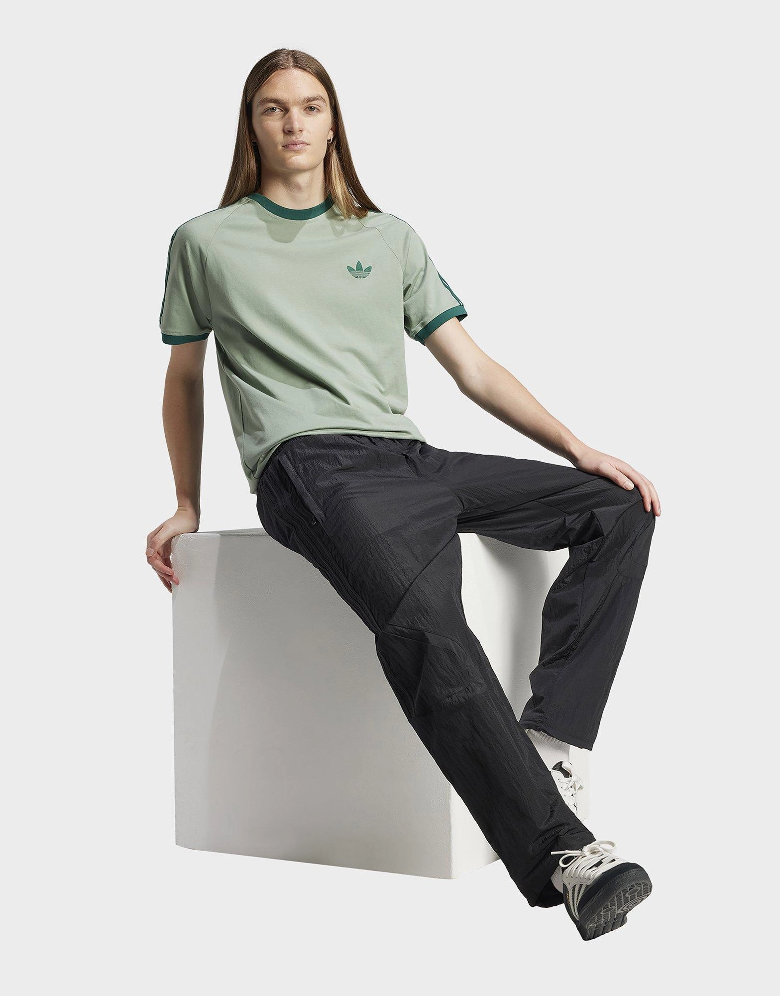 Flow-Forward, Layered Living, Make It Flow, Lightweight Living, Cool Confidence, Active Living, Dynamic Fit, Core-Level Comfort