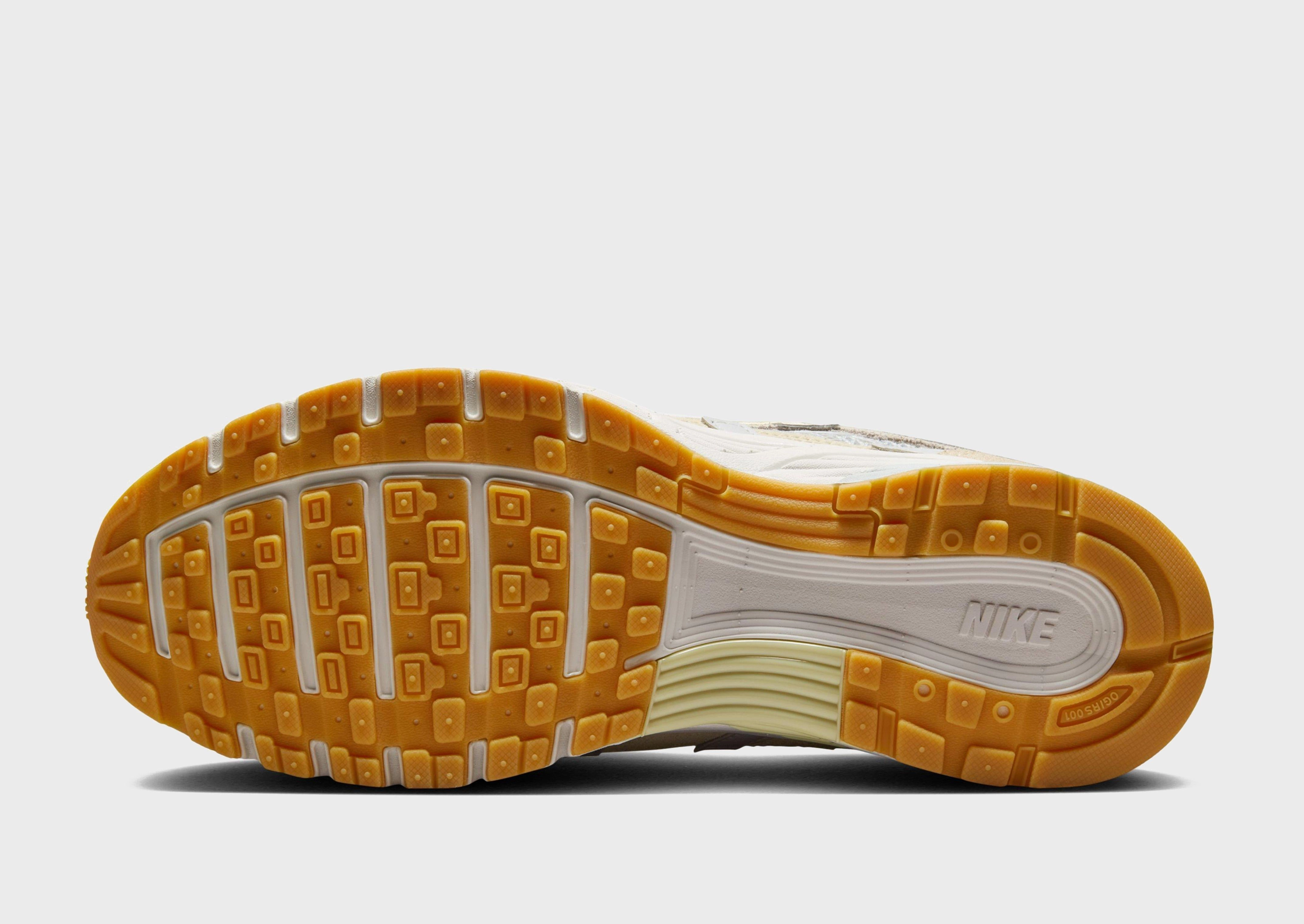 Flow-Forward Gear, Pure Lines, Soft-Fit System, Future-Form, Visual Ease, Core To Explore, Optimized Rhythm