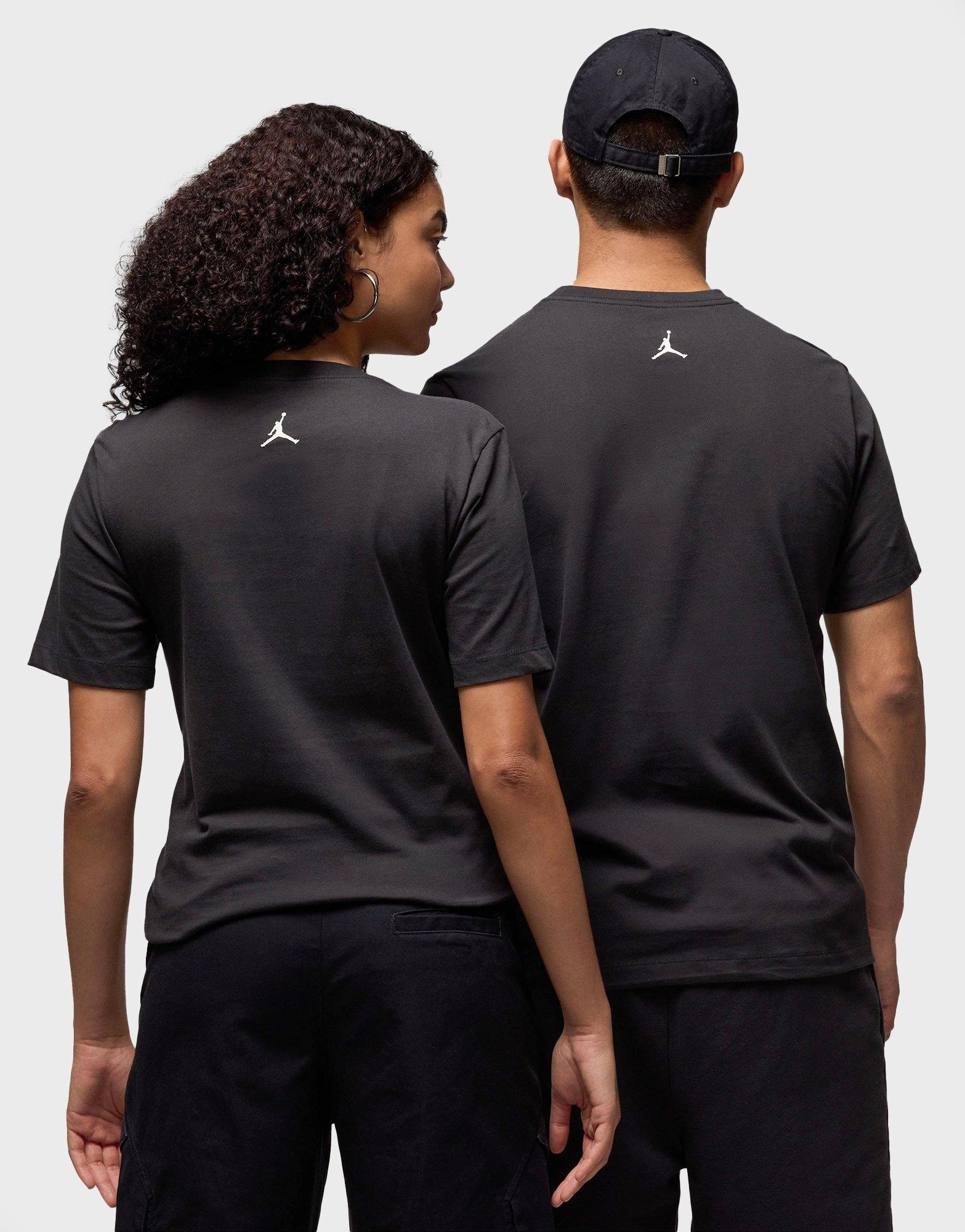 Smooth Layers, Essence Wear, Designed With Flow, Active Ease, Refined Feel, Core-Centric