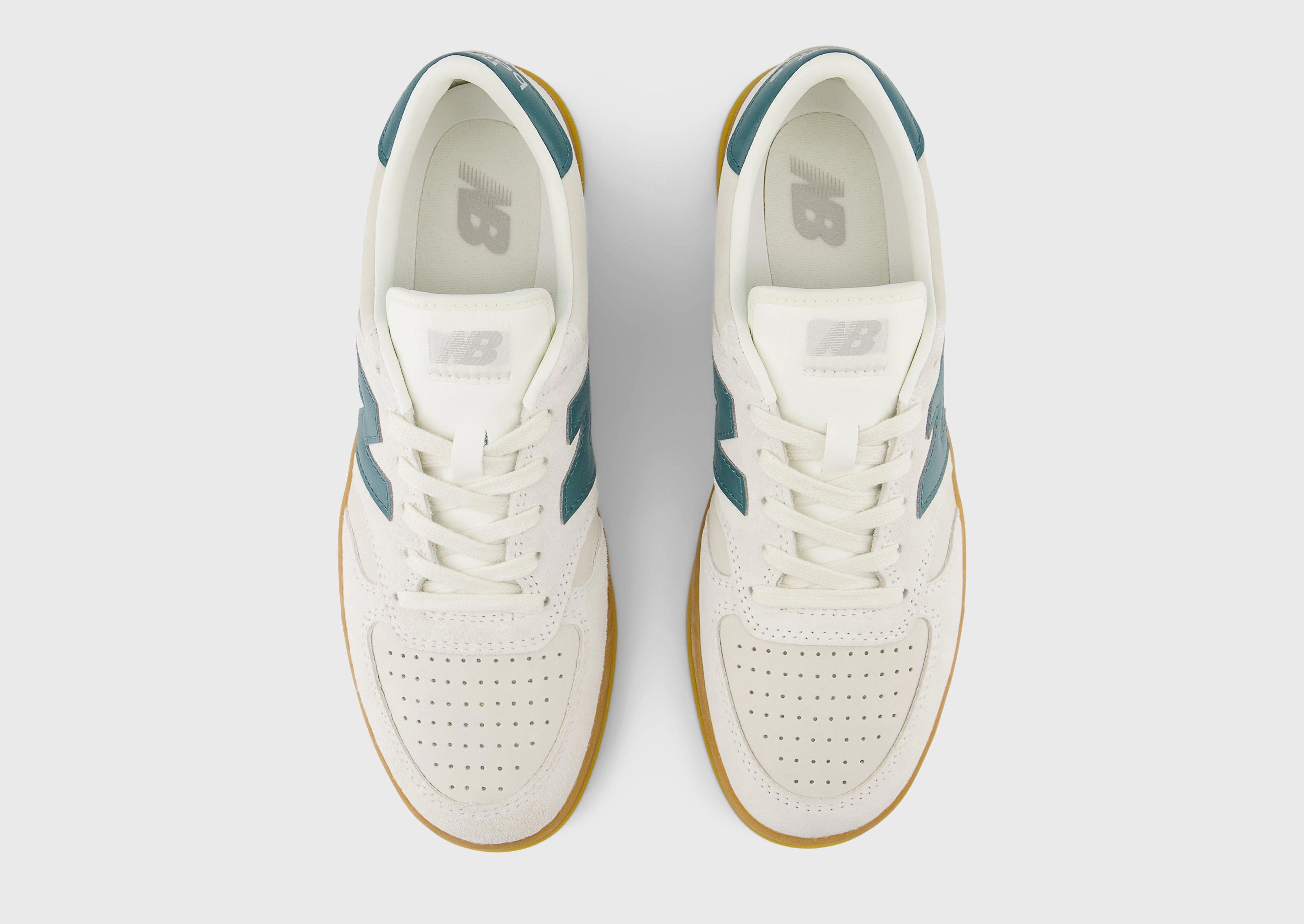 Premium Layers, Clean-Life Gear, Form-Centered, Bold Comfort, Unified Fit, Multi-Context Style, Urban Clarity Wear