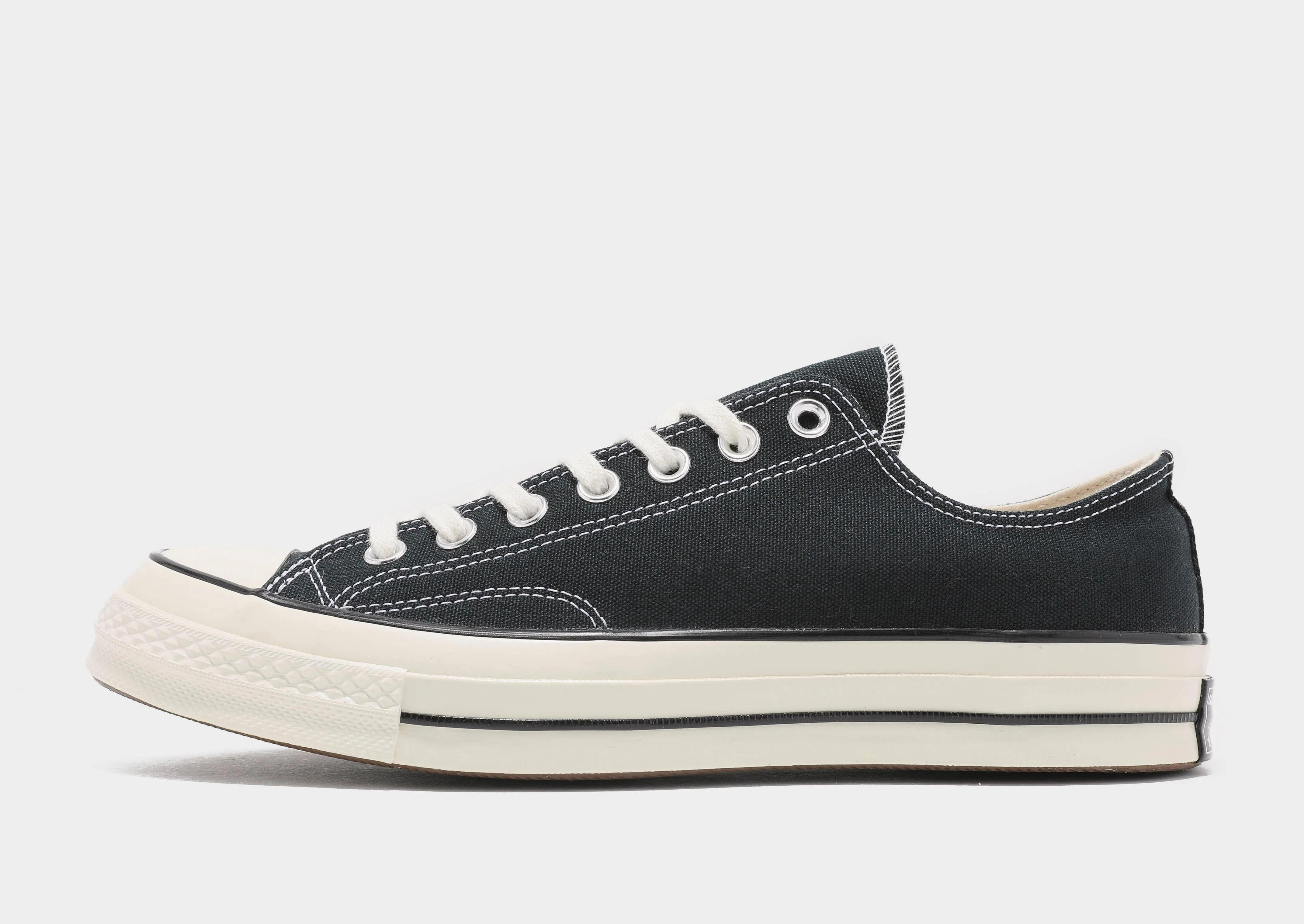 City-Proof, Motion-Minded, Next-Gen Vibe, Function-Refined, Engineered Profile, Calm Layers, Simplify Your Day, Minimal Mode