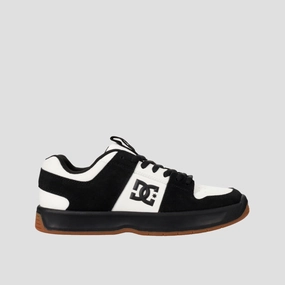 Bold In Simplicity, Curated Looks, Movement Architecture, Easy Essential, New Neutral, Live With Intent