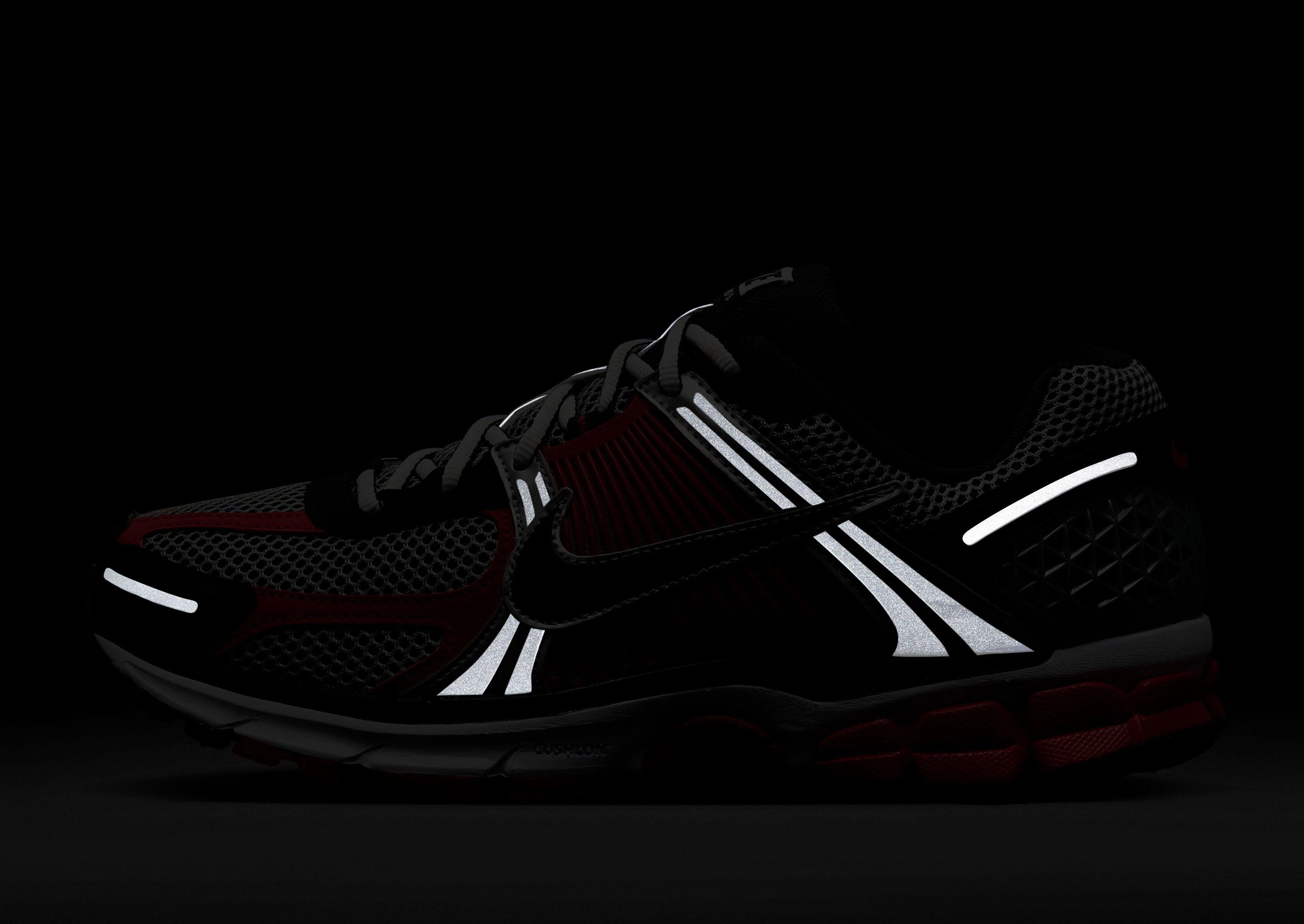 Smooth Silhouettes, Core-Centric, Active Core, Elevated Layers, Form-Led, Clarity Wear, Refined Edge, Movement Architecture