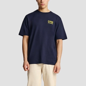 Streamlined Edge, Effortless Fit, Feel The Flow, Form Plus Function, Step Into Rhythm