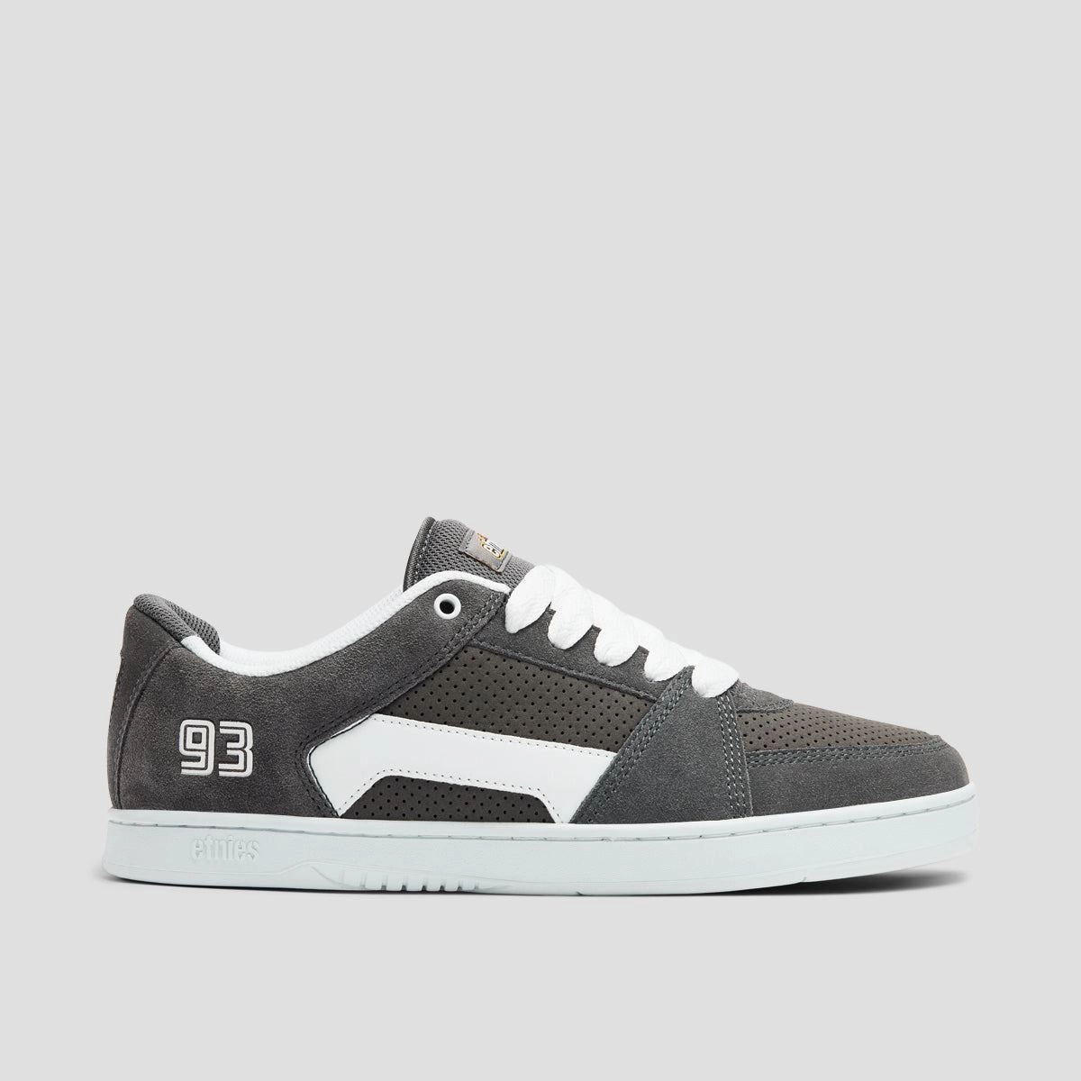 Daily Essentials, Urban-Motion Fit, Your Mobile Look, Clean-Motion System, Open Utility