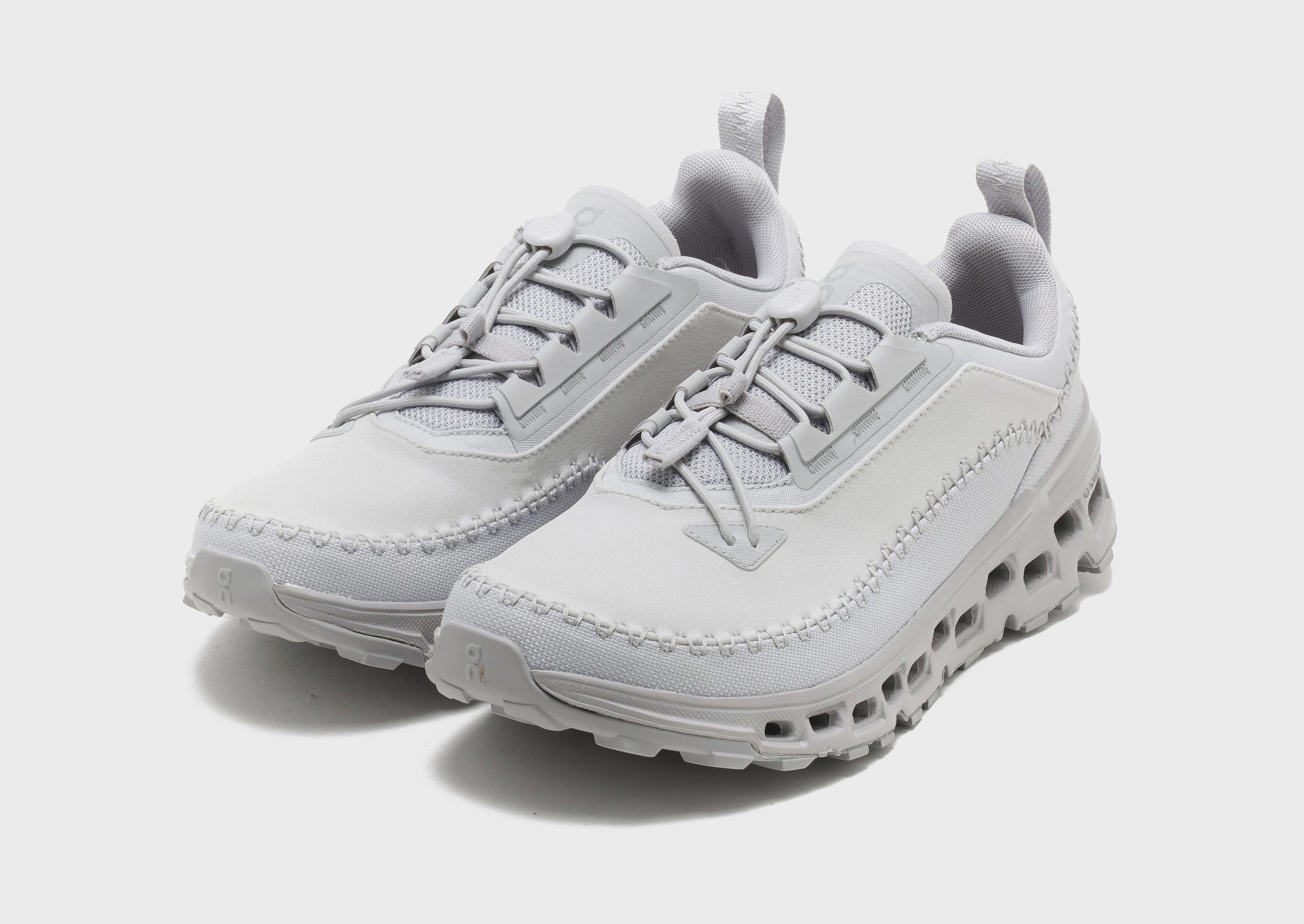 Refined Looks, Modular Wear, Ready For Change, Ease And Balance, Cool And Clean, Motion Living