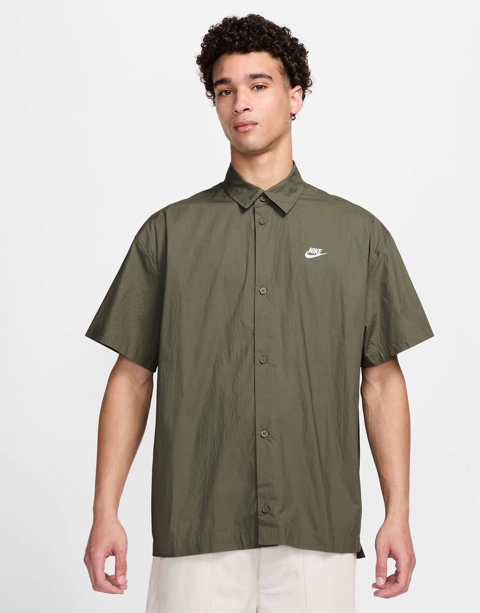 Forward Pulse, Integrated Cool, Modular Minimalism, Designed To Explore, Urban Focus, Vibe-Driven Gear, Style Simplified