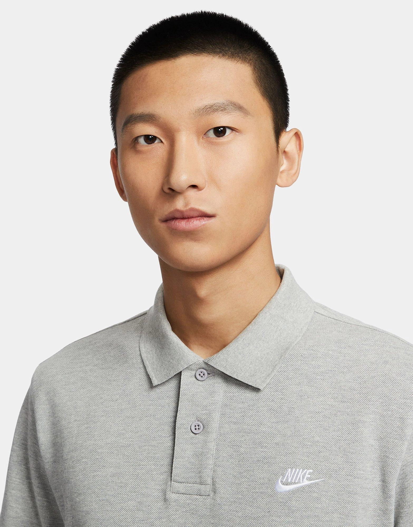 Flowwear, Lightweight Presence, Modern Essentials, Understated Cool, All-Day Rhythm, Dynamic Fit