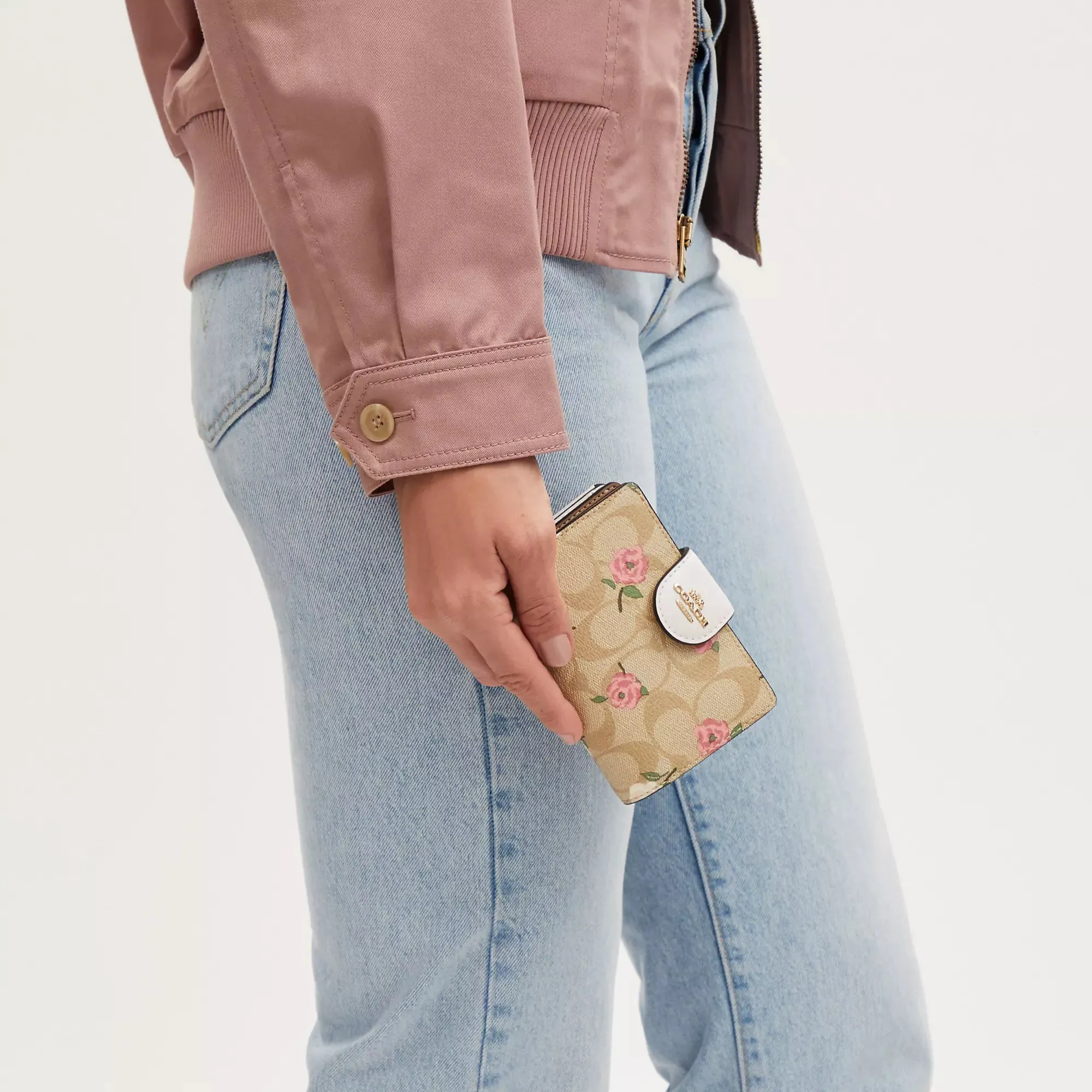 Coach Outlet Medium Corner Zip Wallet In Signature Canvas With Floral Print COACH Outlet Bags